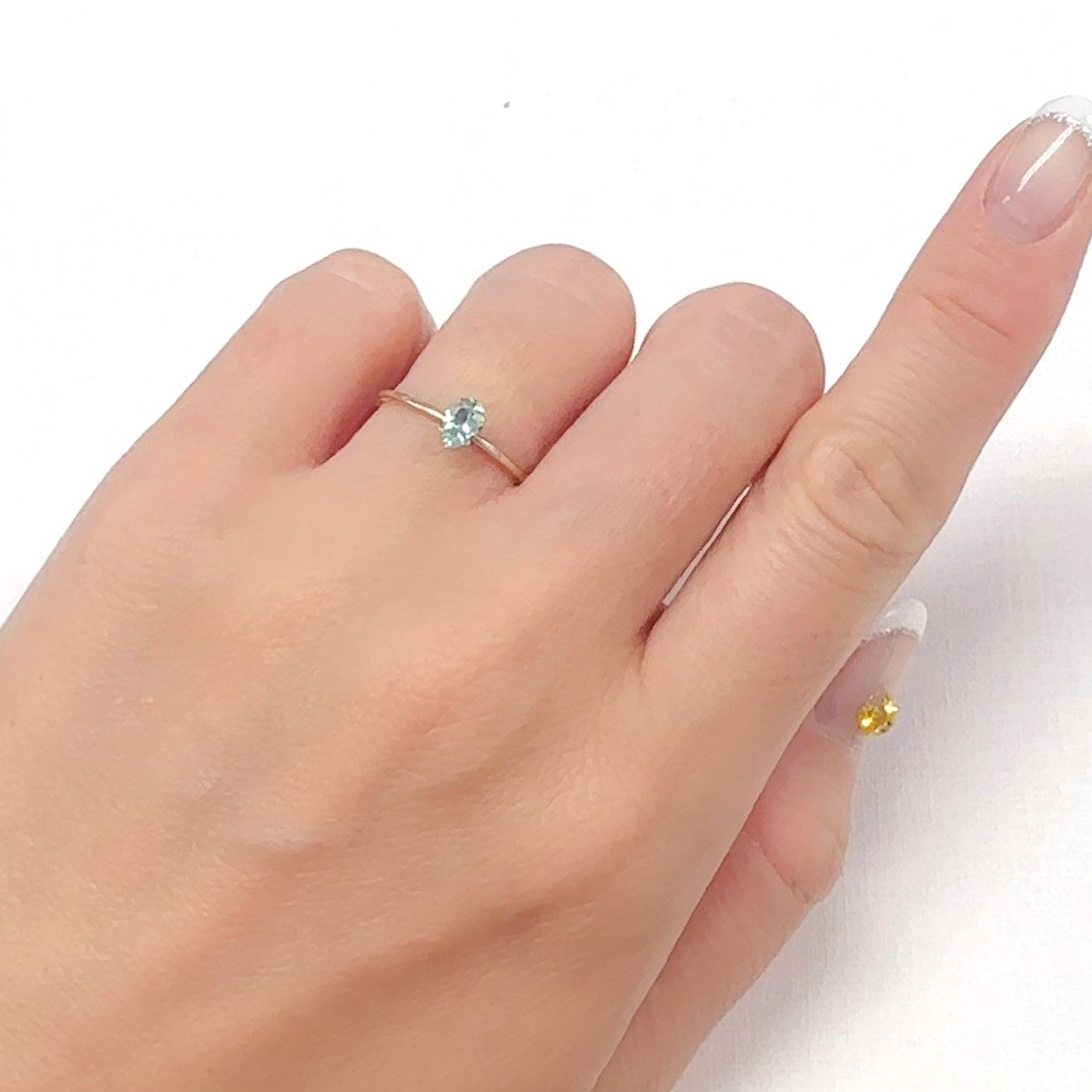 ミントベリル ブラジル産 0.26ct[240728586]5.3x3.8mm前後