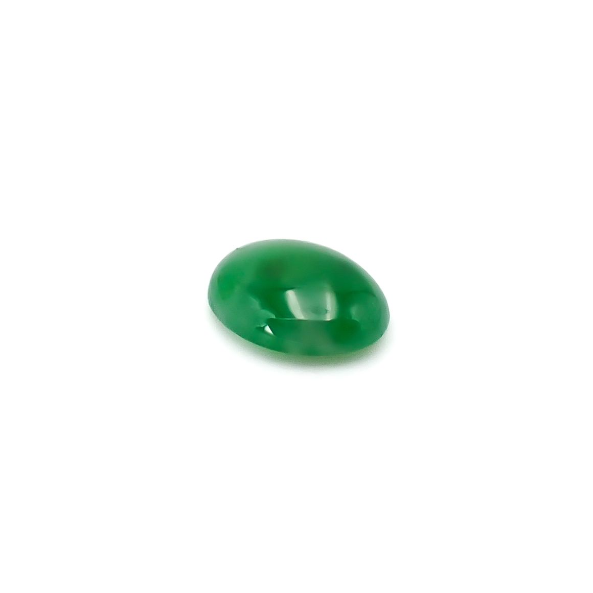 翡翠 ビルマ産 0.63ct / 6.5x5.1mm前後 [260532111]