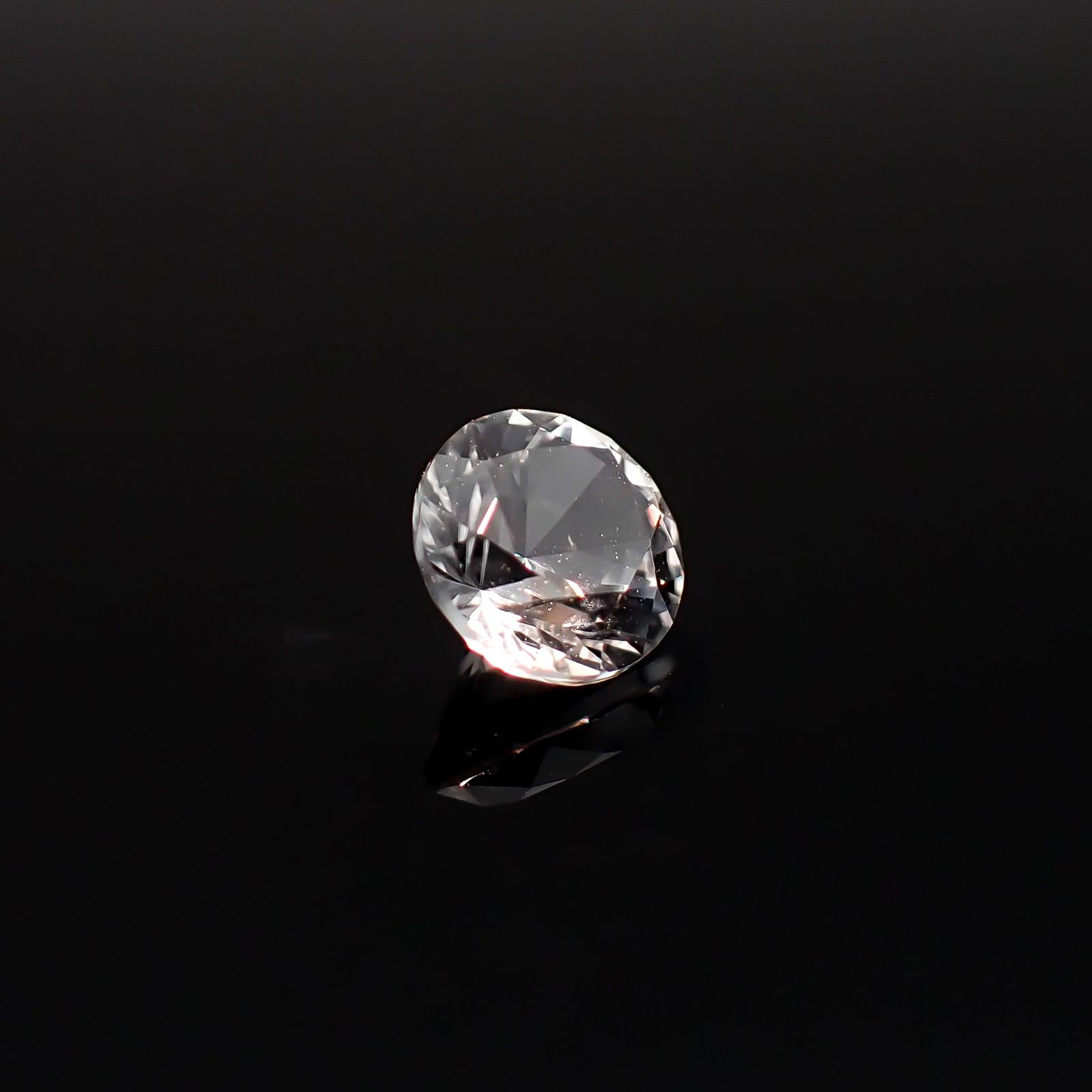 フェナカイト ロシア産 0.93ct / 6.2x6.2mm前後 [260632426]