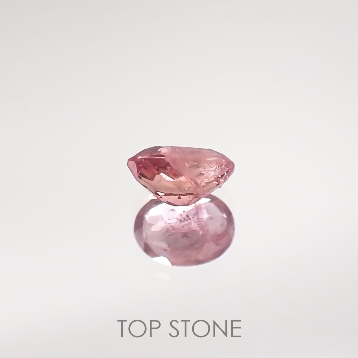 ペツォッタイト(ラズベリル)(宝石名ペツォッタイト) マダガスカル産 0.182ct ソ付(彩珠)[210711801]4×3mm前後