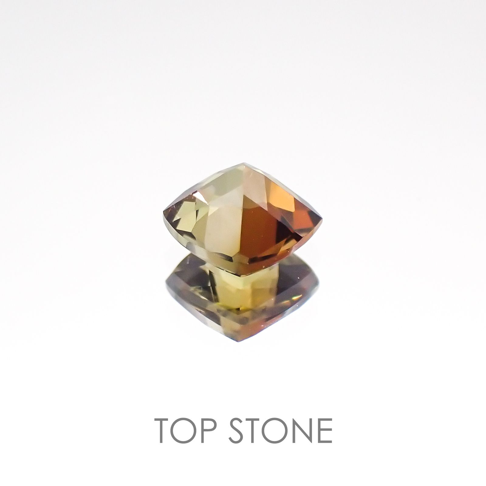 バイカラーアンダリュサイト スリランカ産 ルース 0.32ct[20117475]4×4mm前後