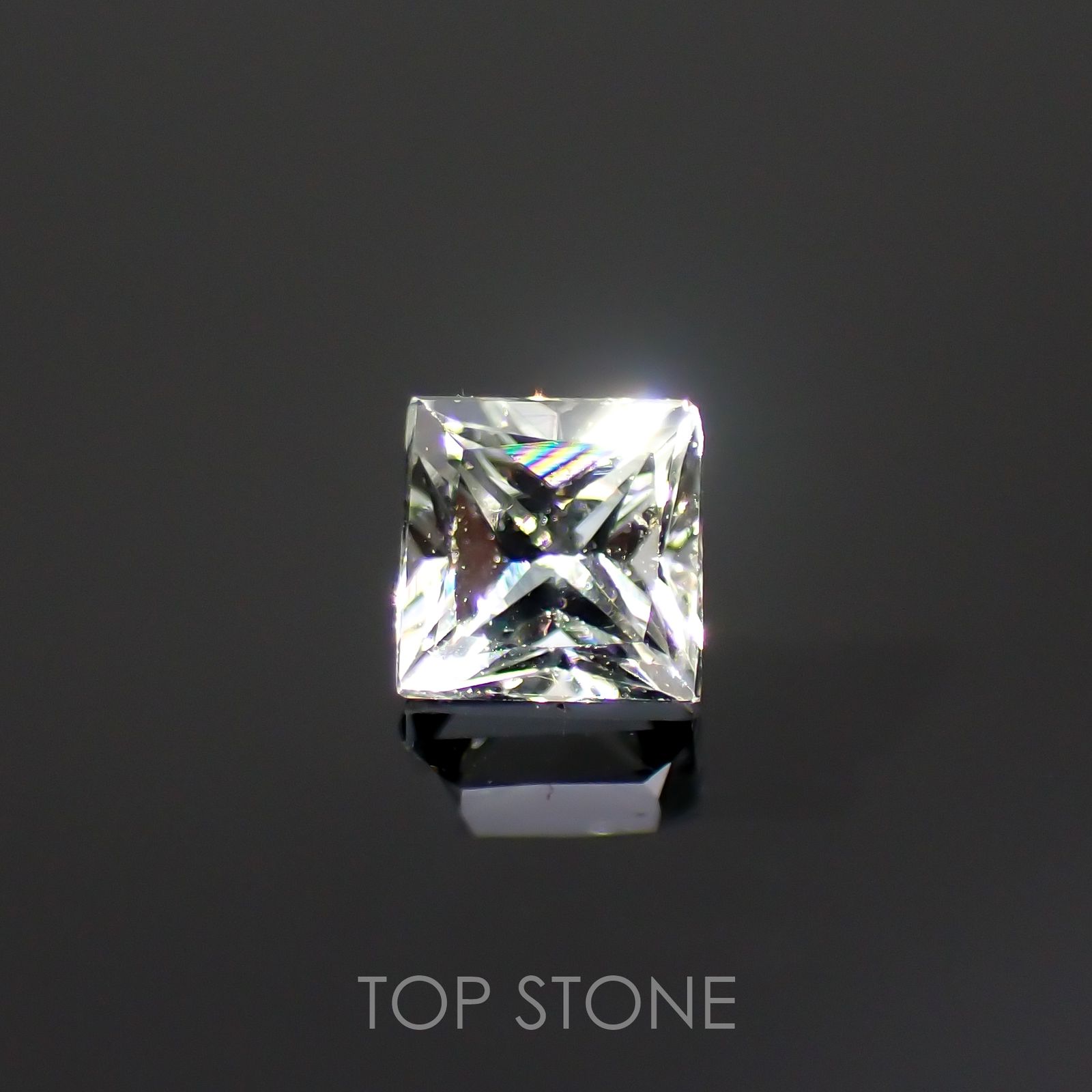 ◇プリンセスカット◇リューコガーネット(宝石名ホワイト グロッシュラー・ガーネット)ビルマ産 0.13ct 識別済[220115440]2.5x2.5mm前後