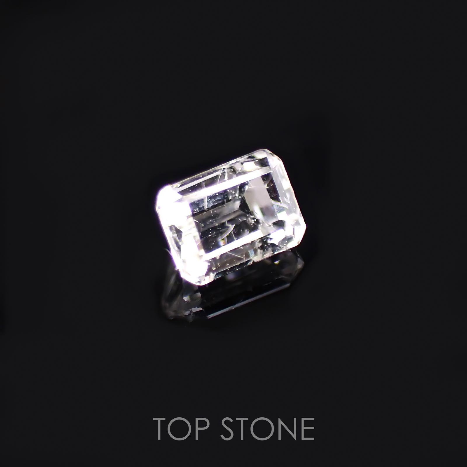 リューコガーネット ビルマ産 ルース 0.35ct[210510770]4.2×3.1mm前後
