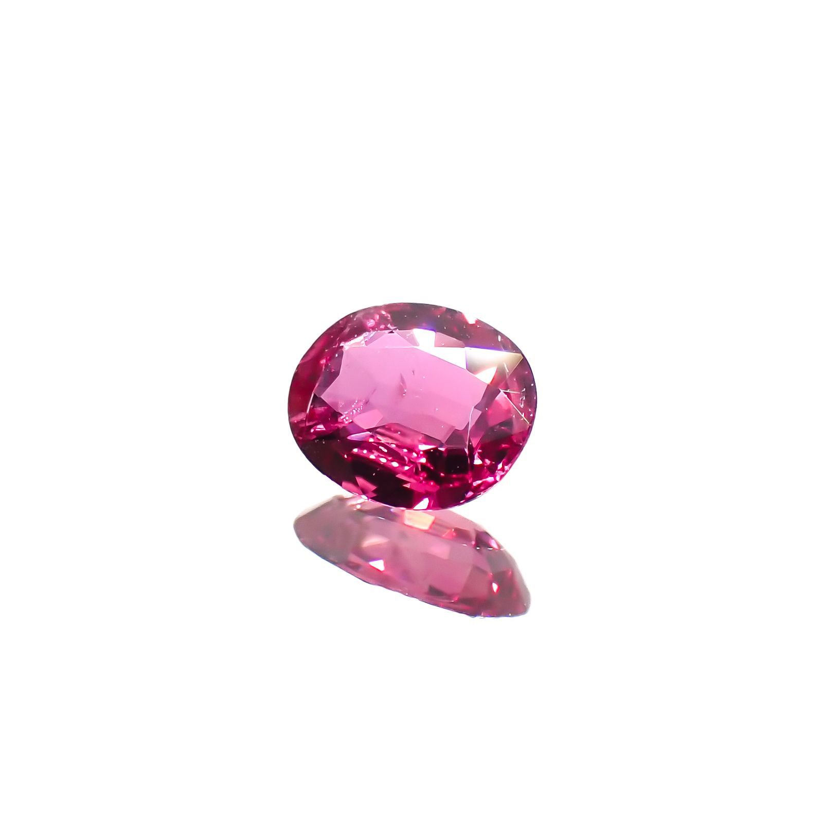ルビー(宝石名ルビー)モザンビーク産 0.31ct 識別済[220616084]4.8x4mm前後