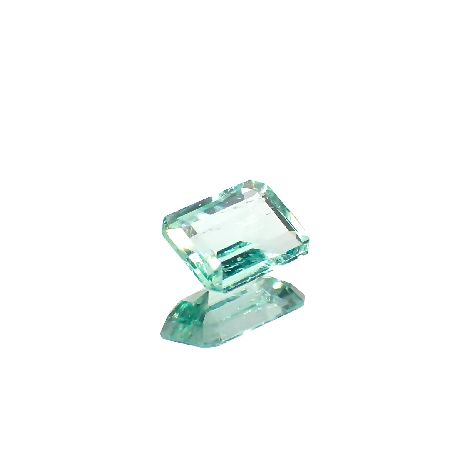 パステルカラーエメラルド コロンビア産 0.41ct[240225959]5.7x4.1mm前後