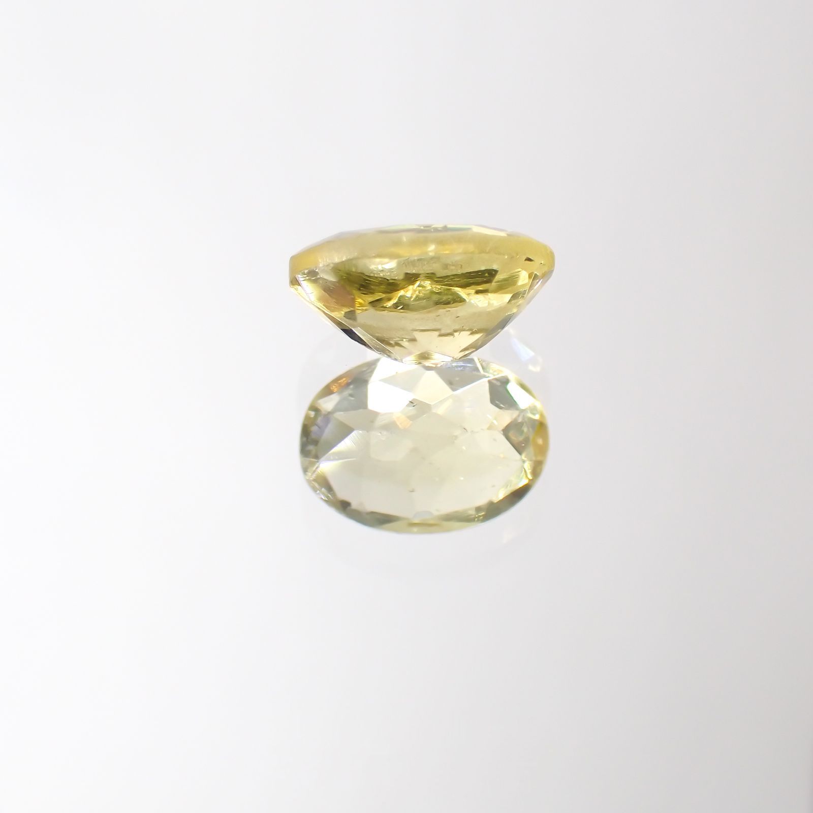 レモンイエローアパタイト(宝石名アパタイト) メキシコ産 0.93ct 識別済[211013235]7.2×5.2mm前後