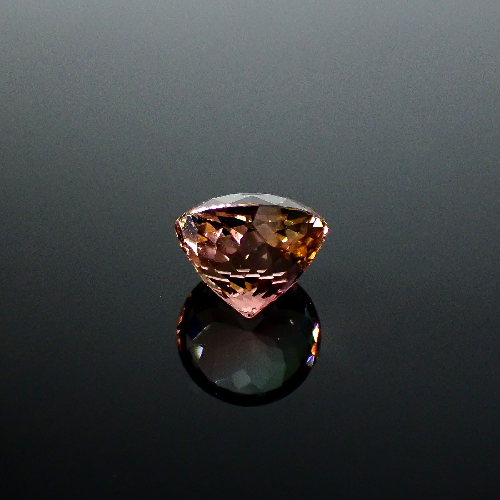 バイカラートルマリン(宝石名バイカラー・トルマリン)ブラジル産 11.741ct ソ付(彩珠)[250931151]13.8x13.6mm前後