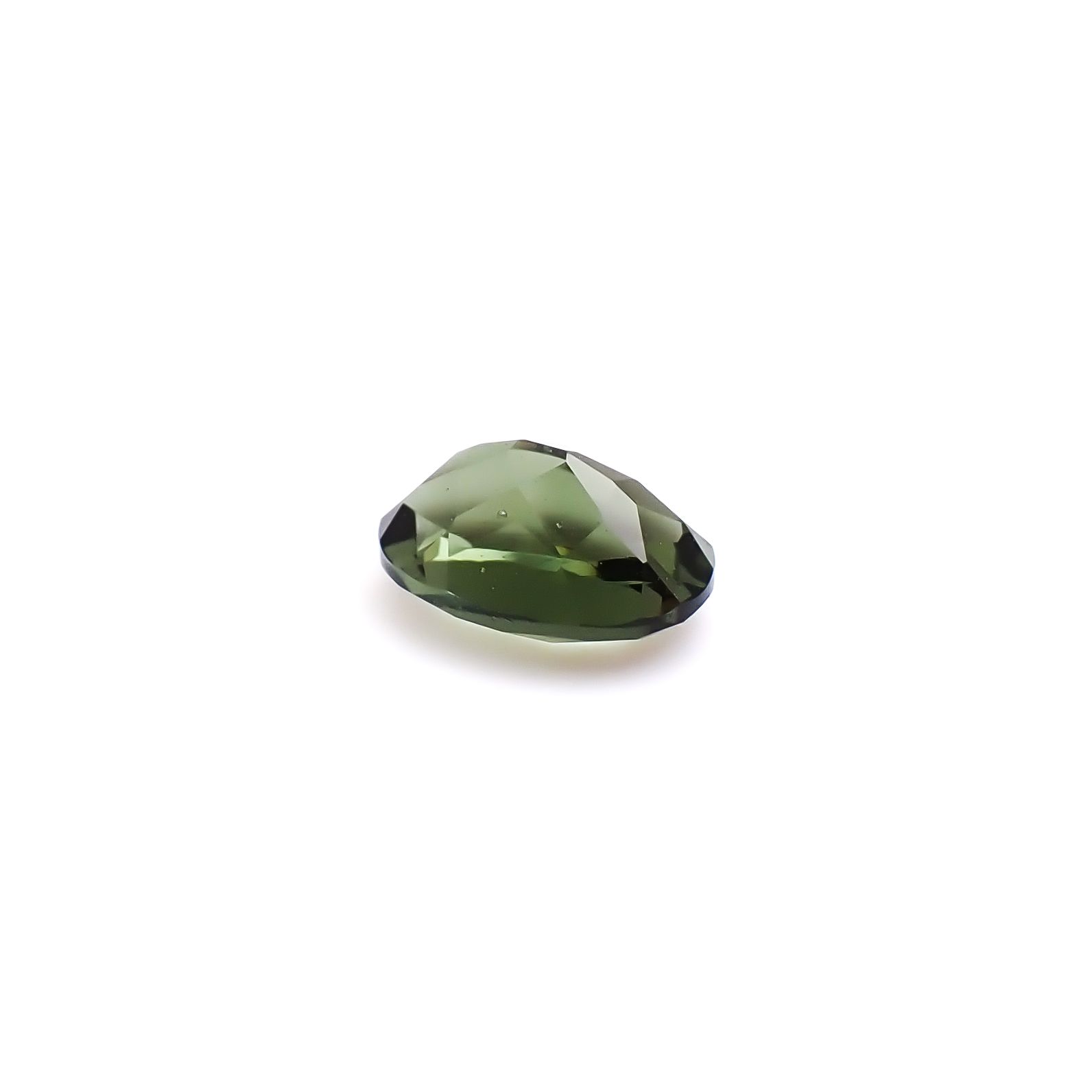 モルダバイト 発見地：旧チェコスロバキア 1.12ct / 8.1x6.1mm前後 [260832689]