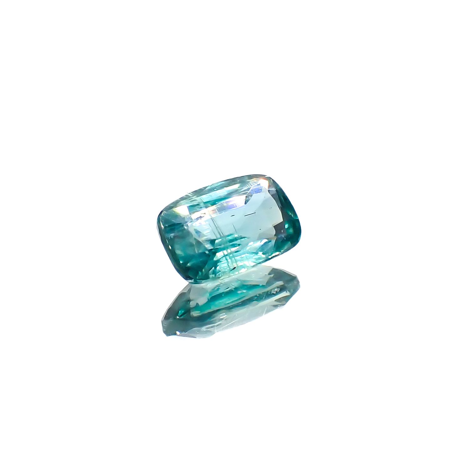 バイカラーカイヤナイト(宝石名カイヤナイト)ネパール産 1.18ct 識別済[240326689]7.4x4.8mm前後