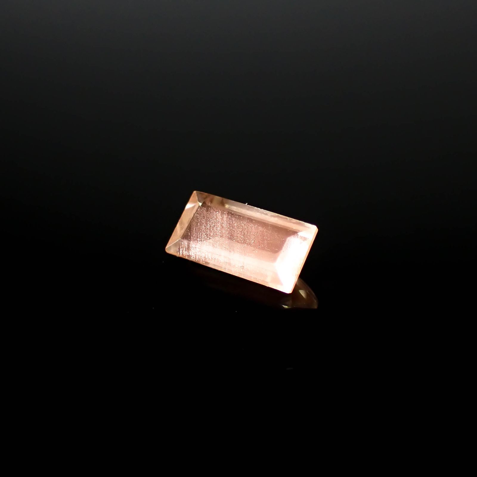 オレゴンサンストーン アメリカ・オレゴン州産 1.04ct[240627870]9.5x4.8mm前後