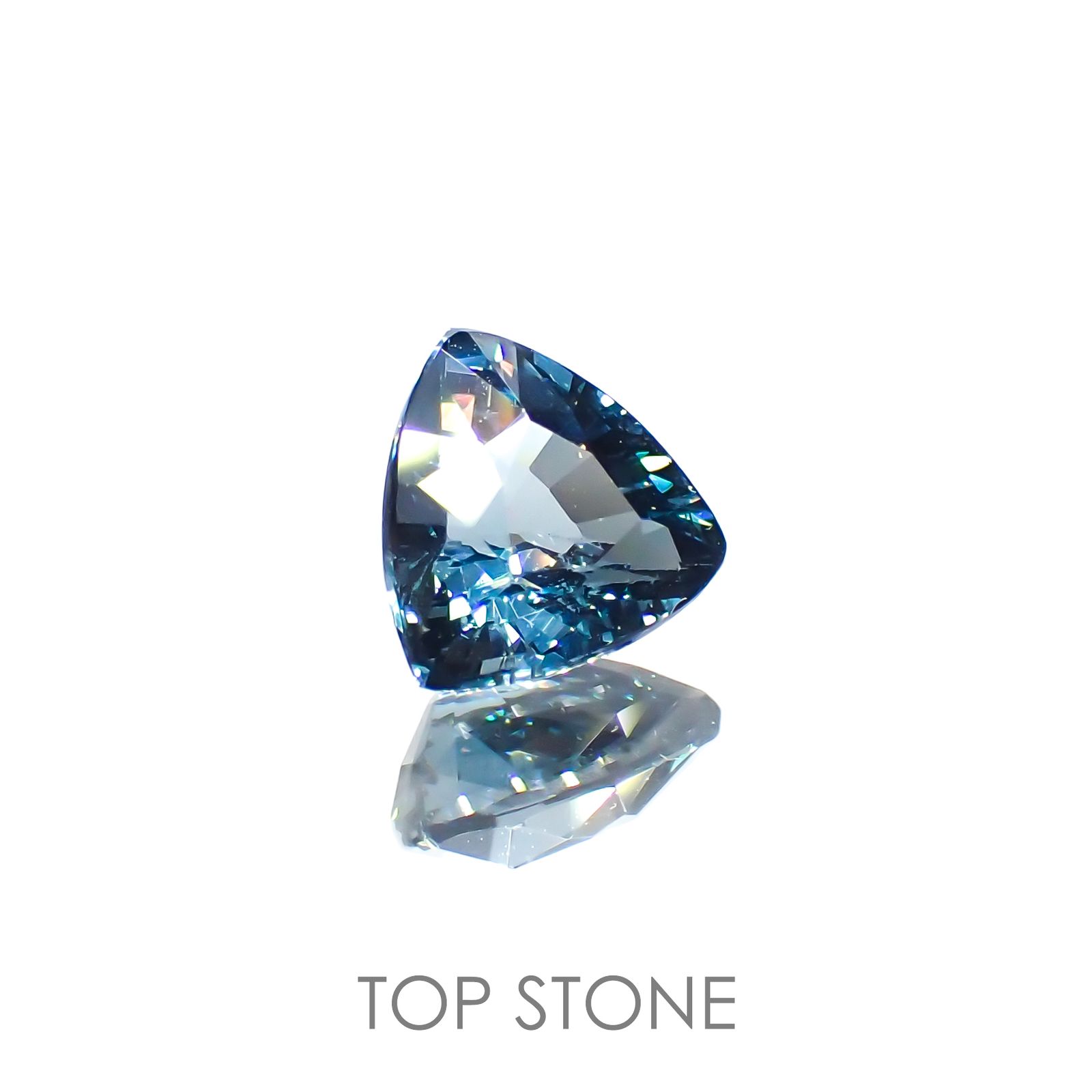 ブルースピネル(宝石名ブルー・スピネル) スリランカ産 1.134ct ソ付(彩珠)[21019359]6.6×6.7mm前後