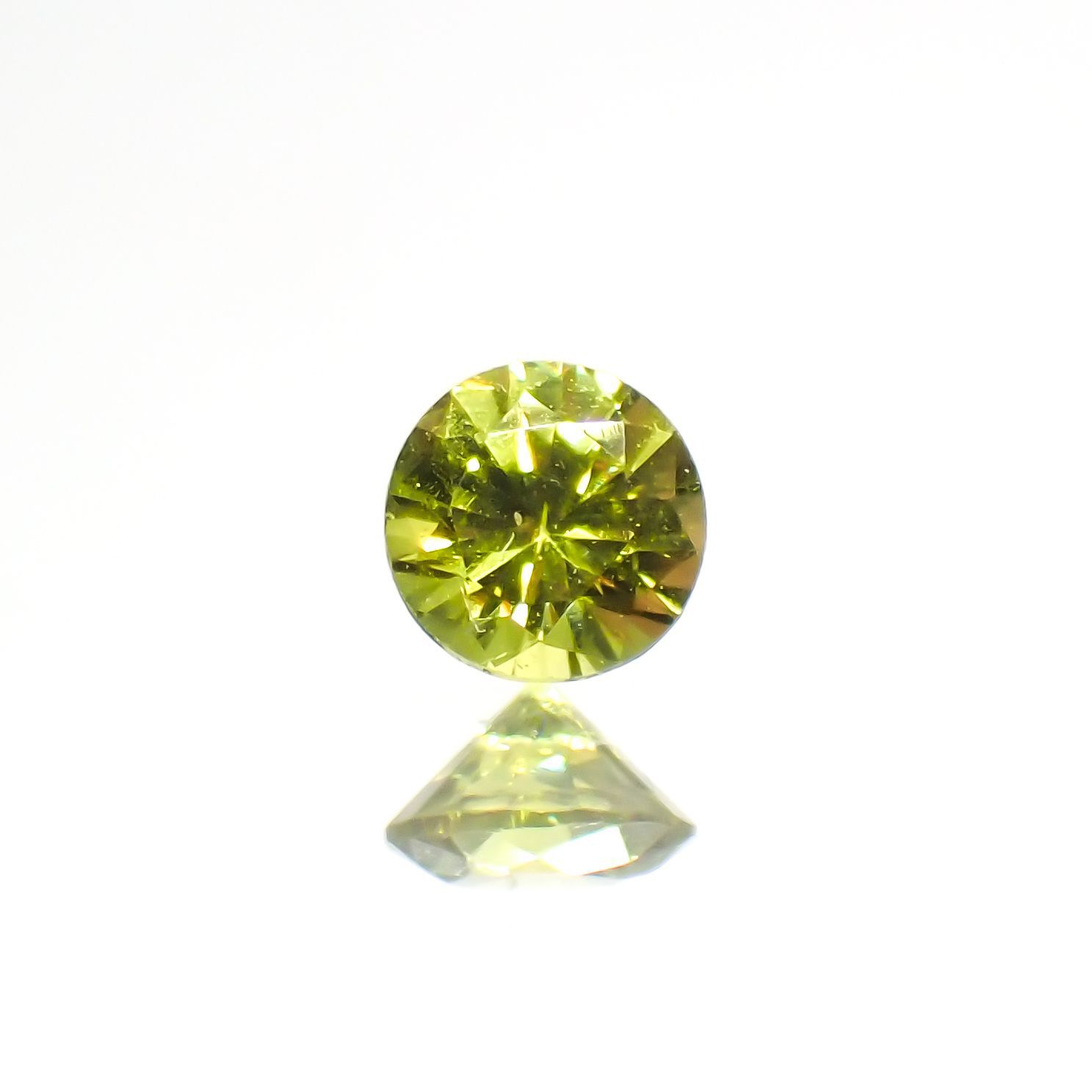 クリソベリル(宝石名クリソベリル)マダガスカル産 0.16ct 識別済[220114483]3.2x3.2mm前後