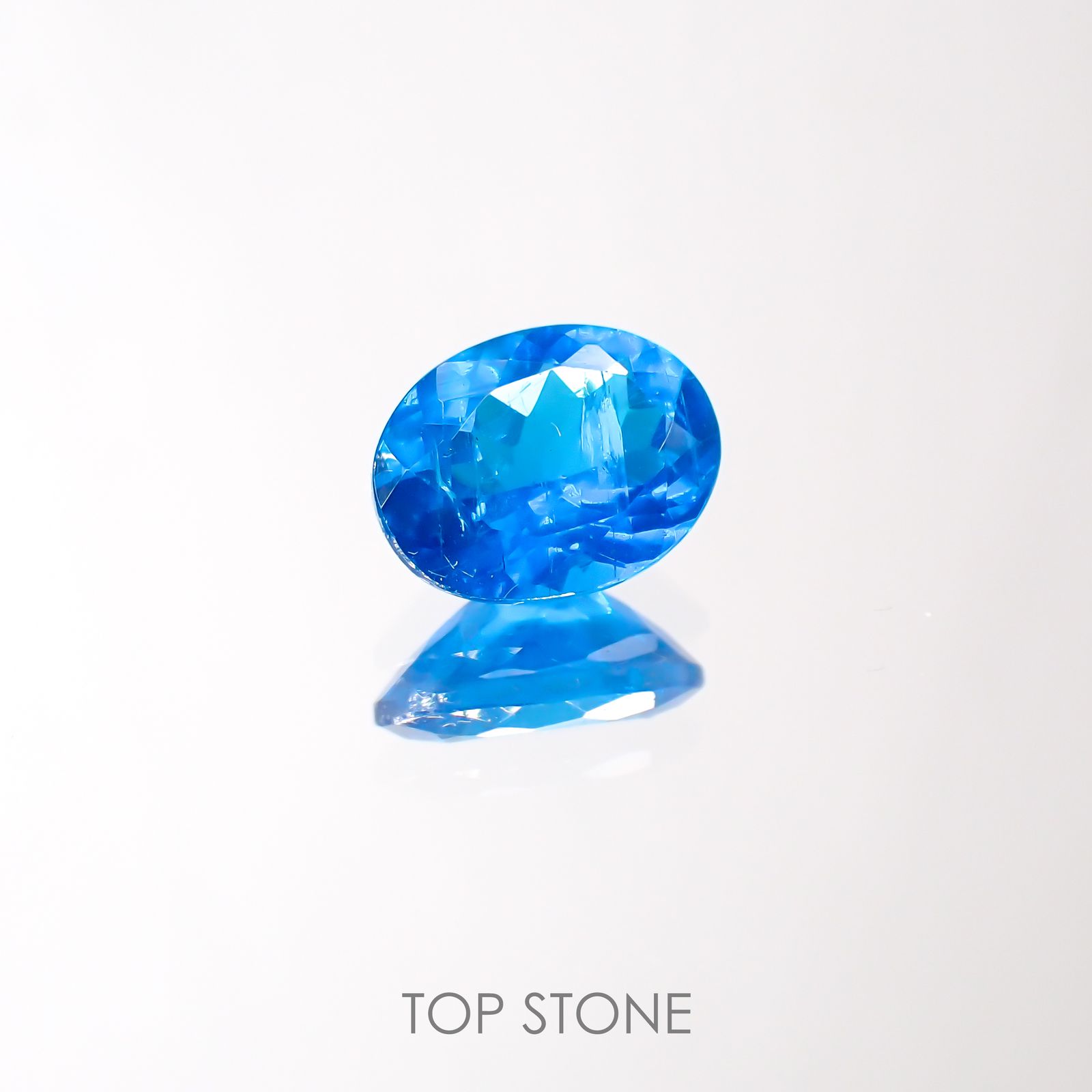 ネオンブルーアパタイト(宝石名アパタイト) マダガスカル産 1.27ct 識別済[211013057]8×6.1mm前後