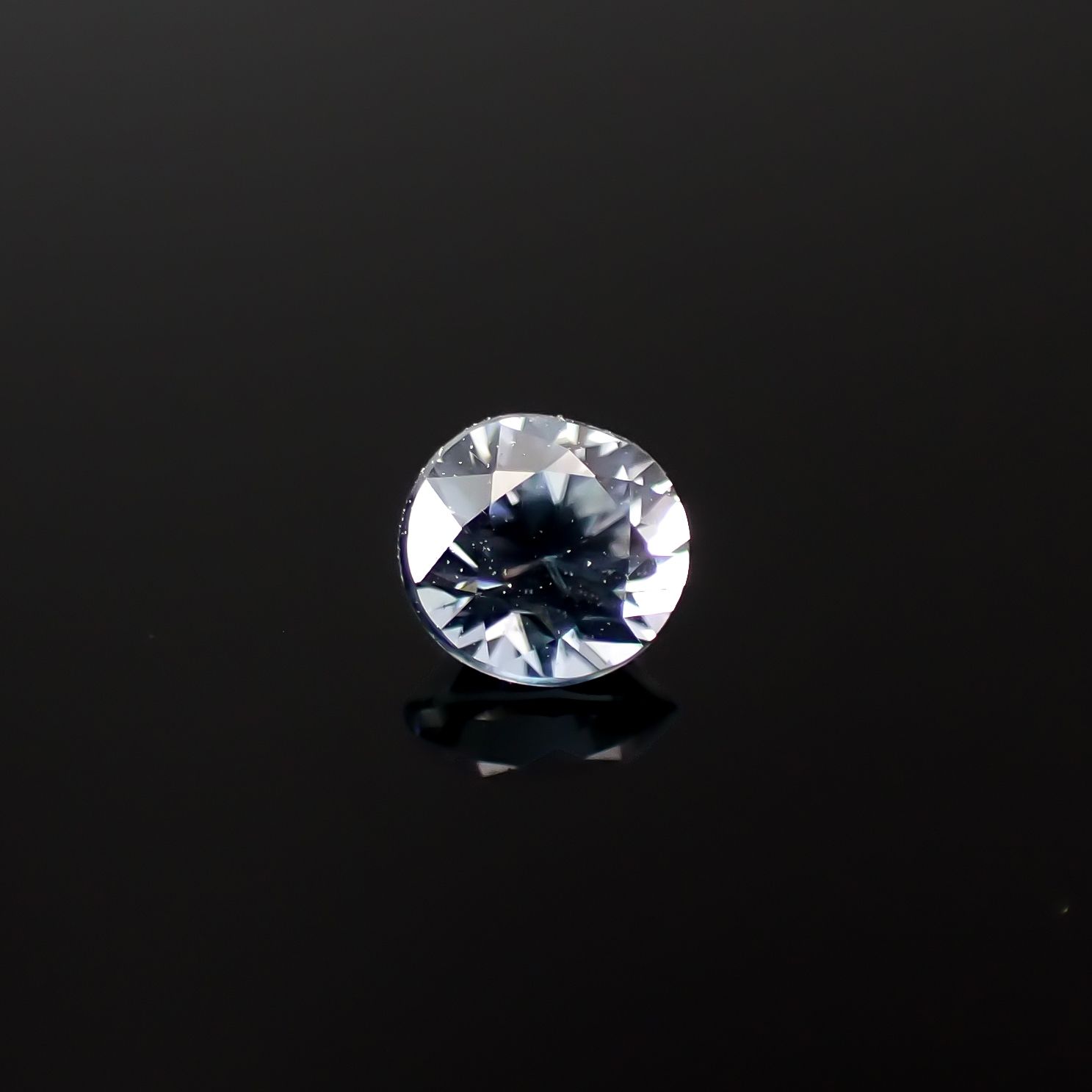リバースカラーチェンジジルコン ミャンマー・モゴック産 0.31ct[240929168]3.7x3.5mm前後
