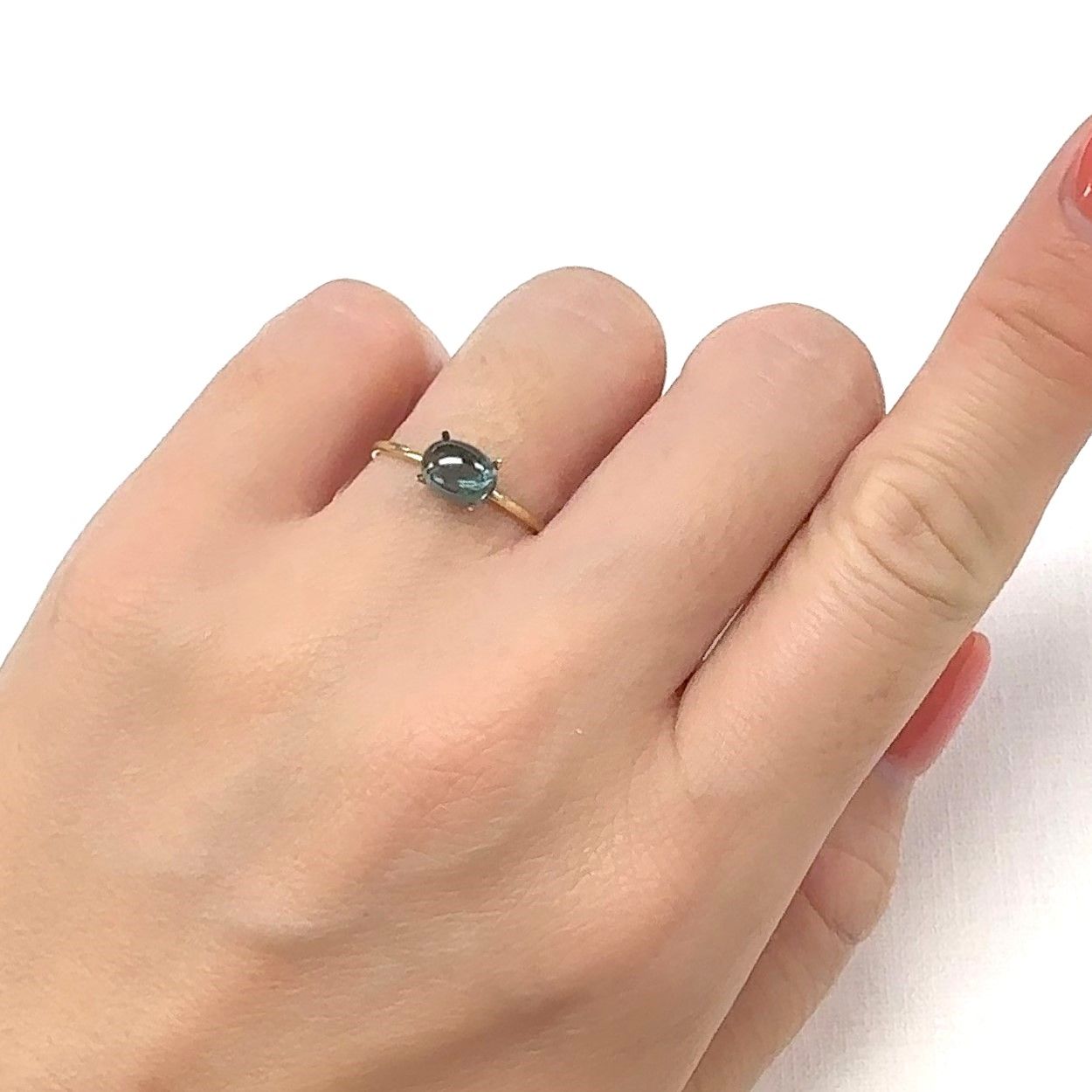 ブルートルマリン ナイジェリア産 0.92ct[240928952]6.8x5mm前後