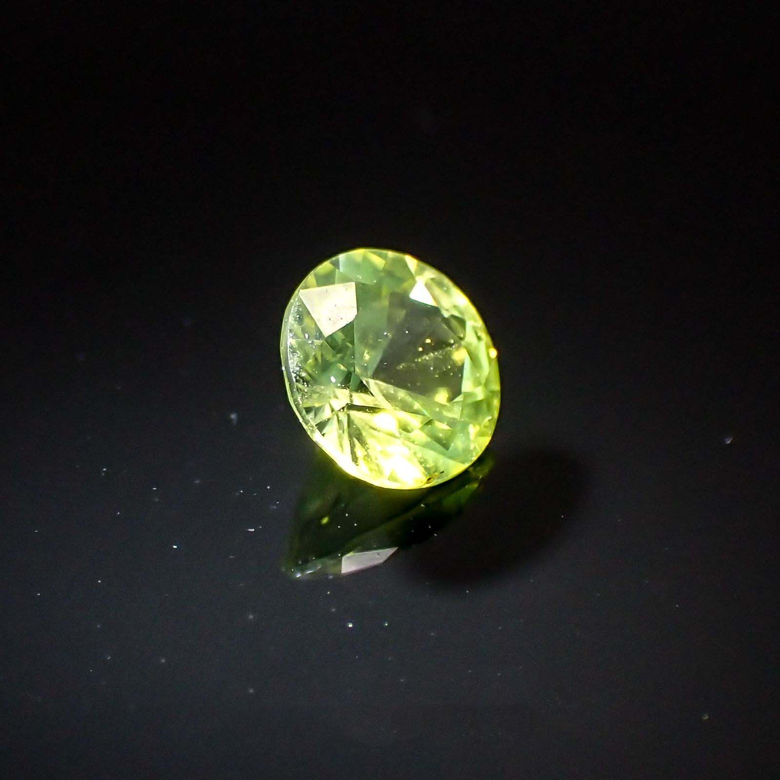 クリソベリル(宝石名クリソベリル)スリランカ産 0.32ct 識別済[230622495]4.2x4.2mm前後