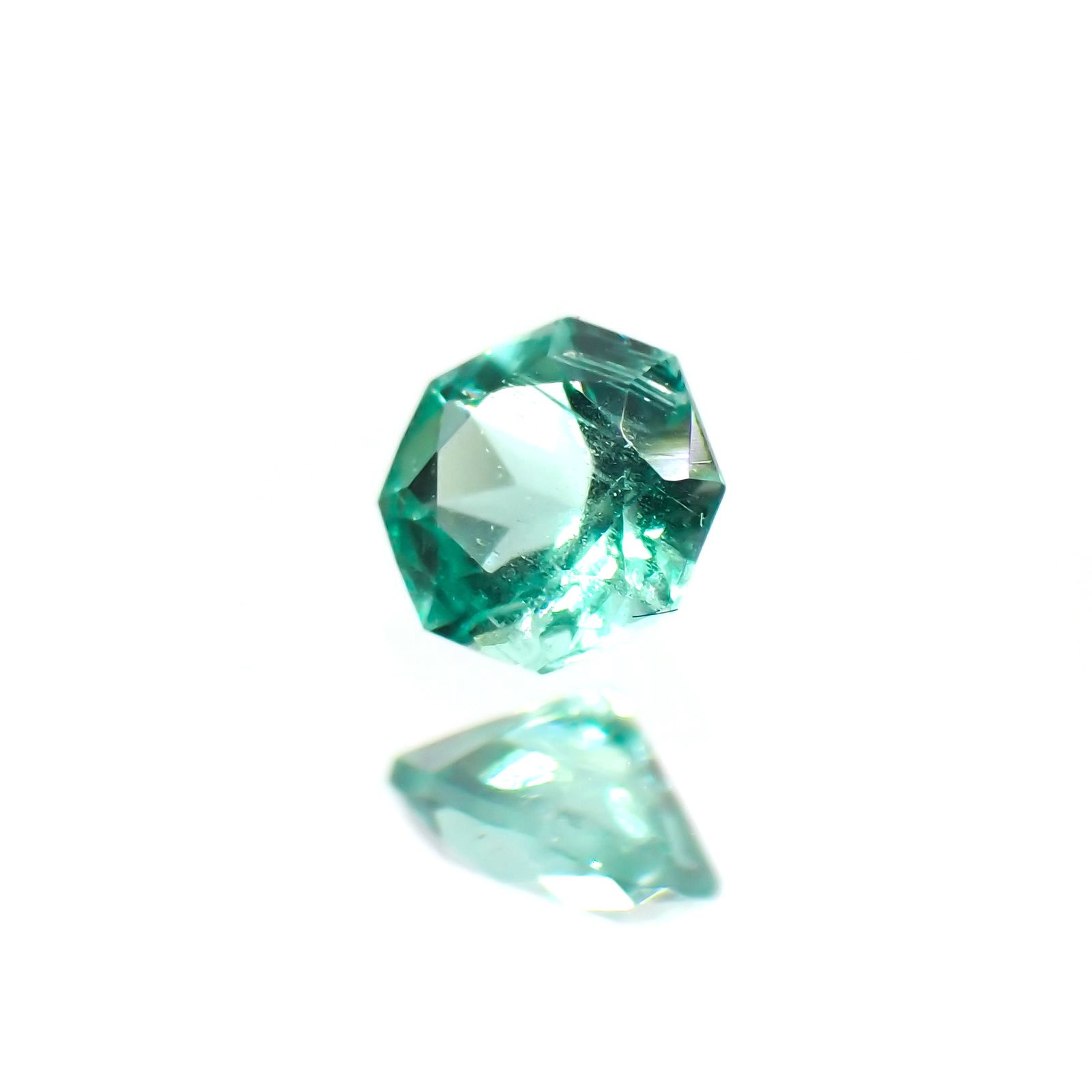 ◇オクタゴンカット◇エメラルド(宝石名エメラルド)ザンビア産 0.11ct 識別済[21018870]2.9x2.9mm前後