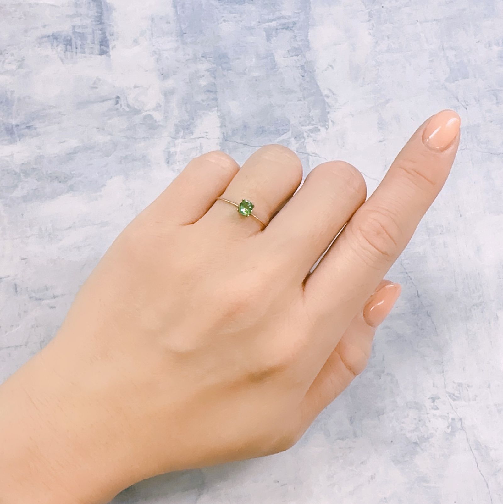 ミントガーネット(宝石名グリーン グロッシュラー・ガーネット)タンザニア産 0.36ct 識別済[230119973]4.6x4mm前後