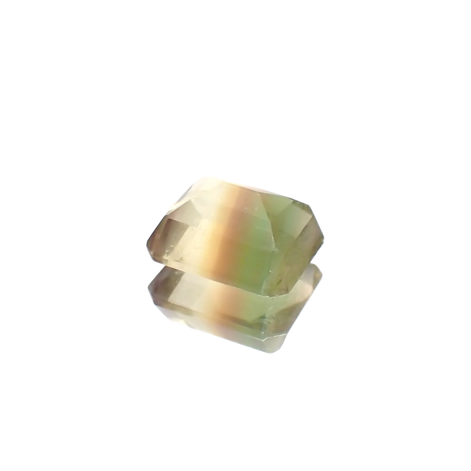 バイカラーフローライト フルオレッセンス ブラジル産 3.97ct[230722976]10x7.9mm前後