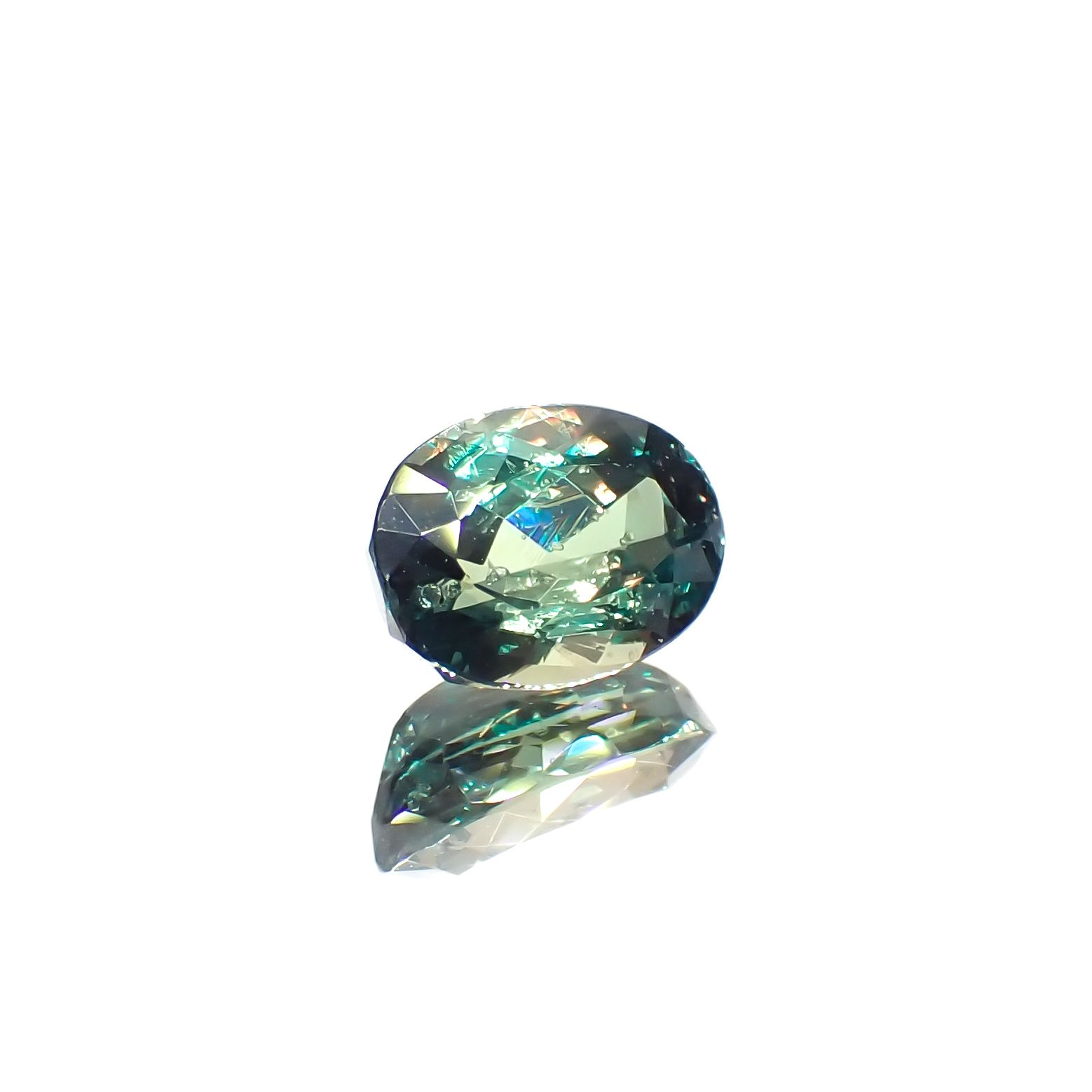 アレキサンドライト ブラジル産 0.85ct[230522277]6.4x4.7mm前後
