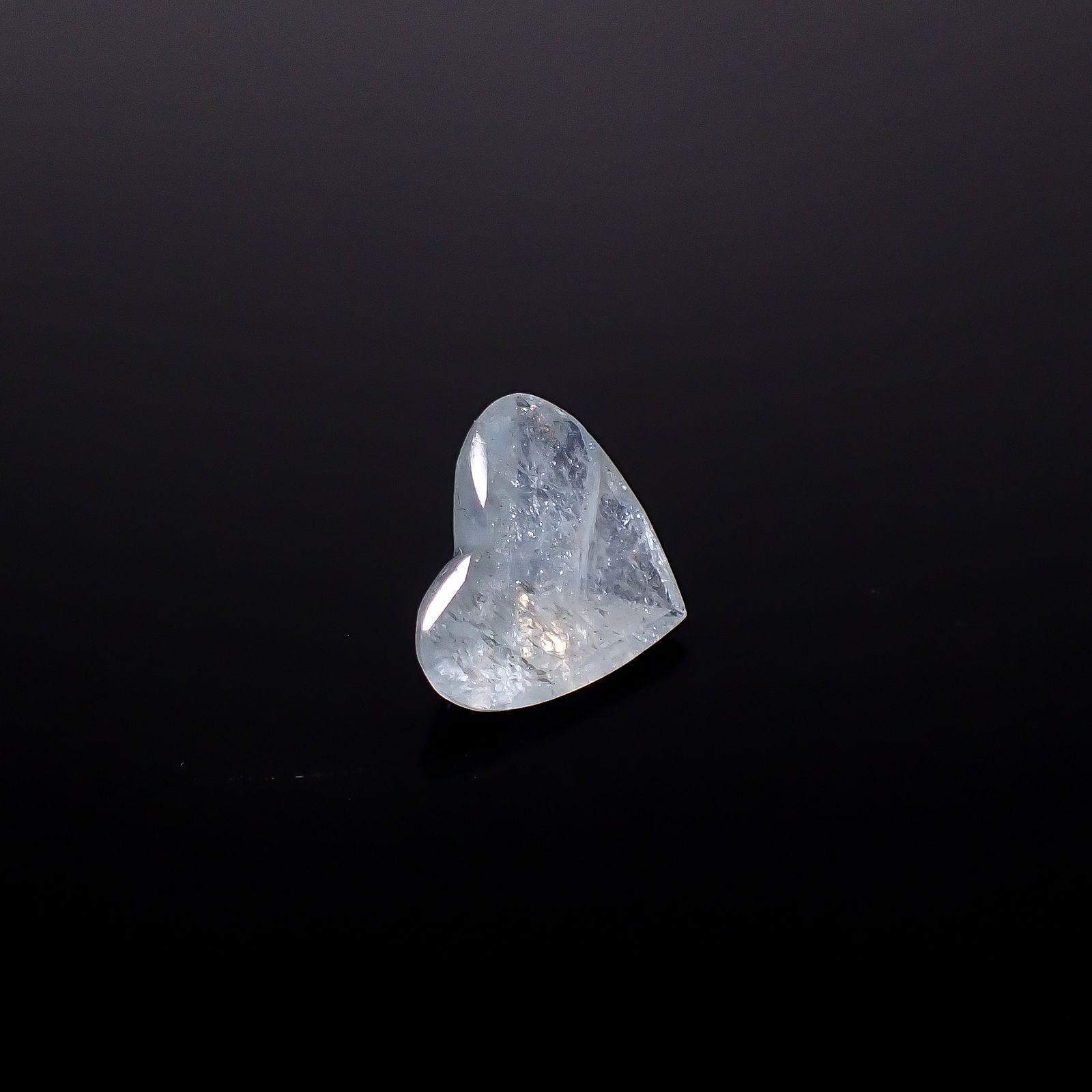 イリデッセンスアクアマリン ブラジル産 2.62ct / 9.4x11.4mm前後 [250730851]