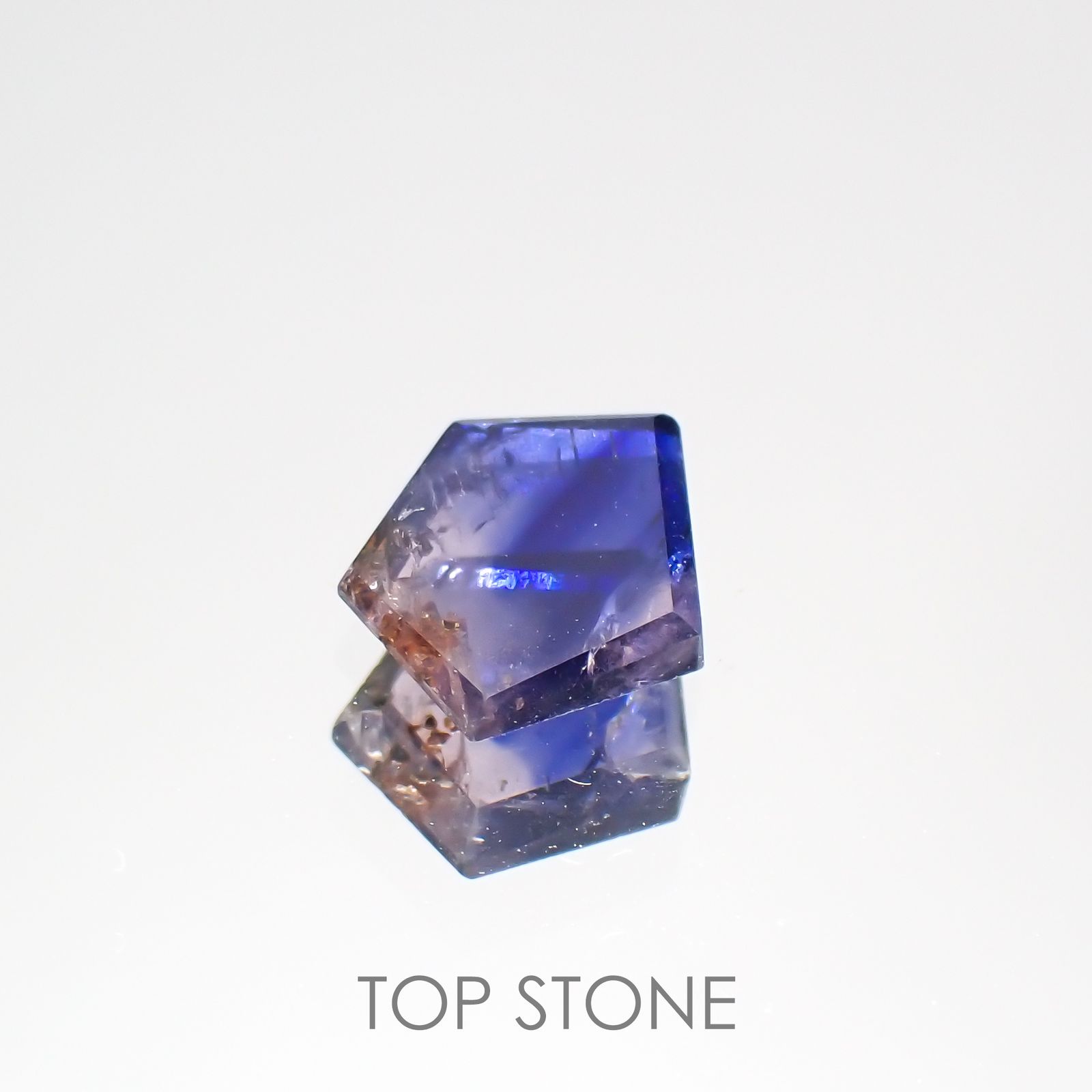 ◇カスタムカット◇ウィンザーサファイア(宝石名サファイア)タンザニア・ウィンザー産 0.76ct 識別済[220115377]7.1x5.9mm前後