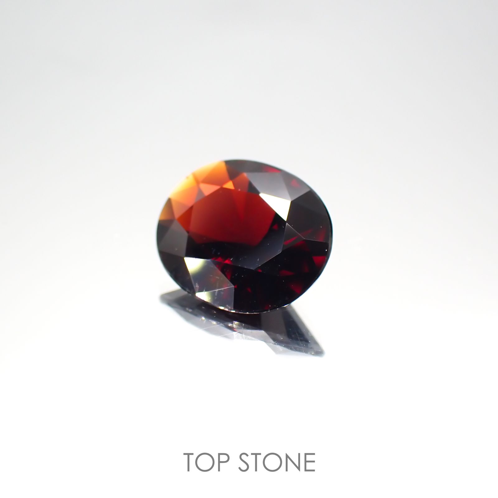 パイロープ アルマンディン ガーネット(宝石名パイロープ アルマンディン・ガーネット)ブラジル産 3.06ct 識別済[220113844]11x8.9mm前後
