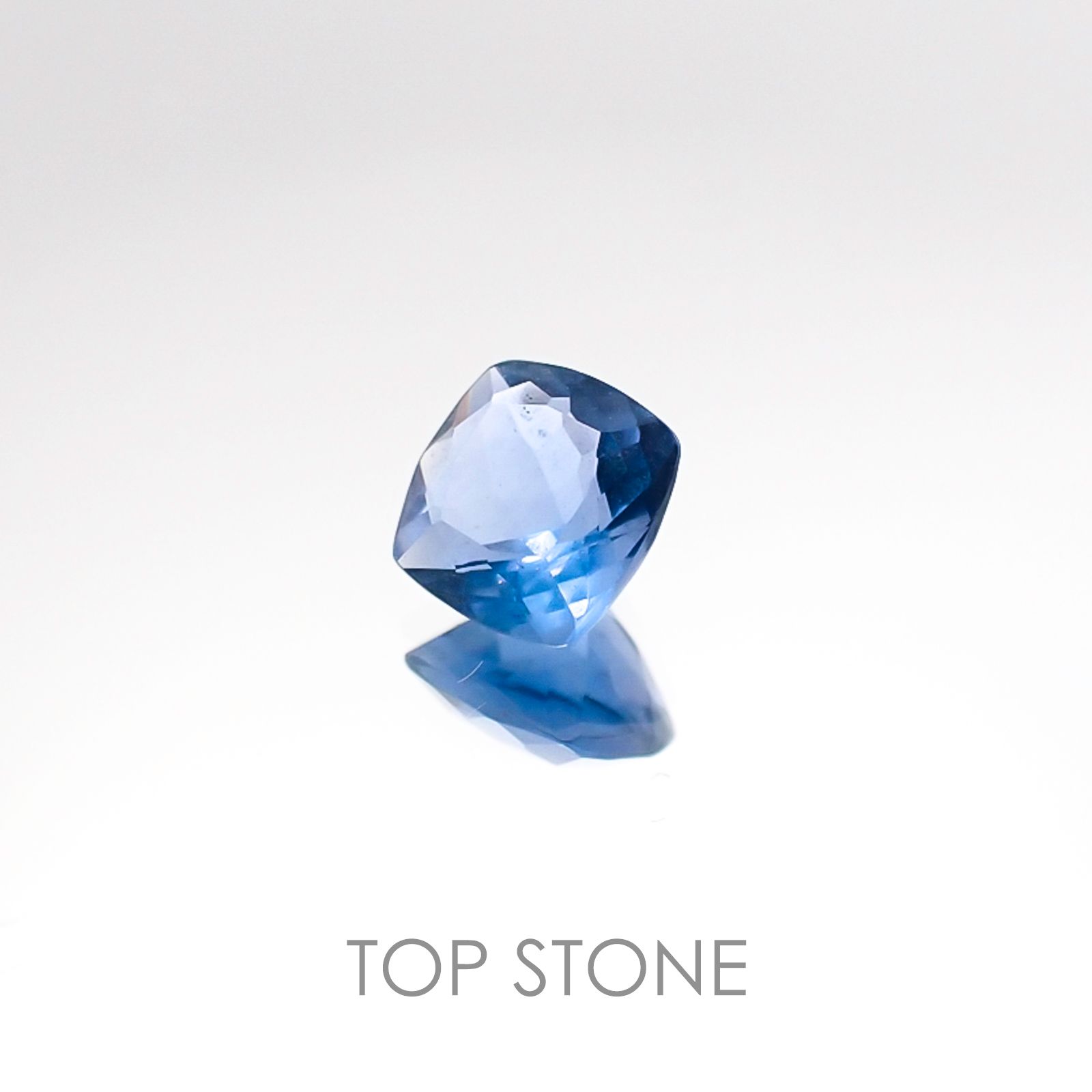 カラーチェンジフローライト ブラジル産 ルース 1.13ct[20106477]6.1×6.1mm前後