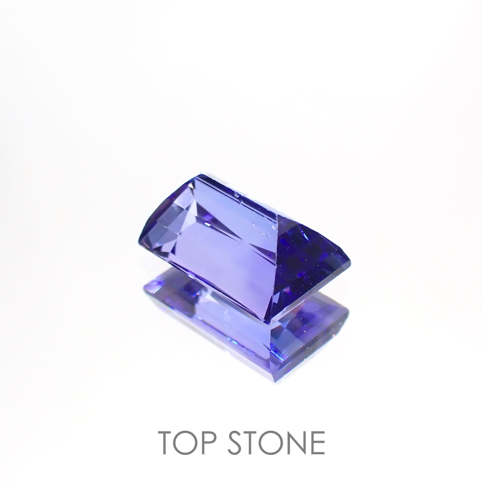 タンザナイト(宝石名タンザナイト) タンザニア産 2.345ct ソ付(彩珠)[20062541]8.9×5.8mm前後