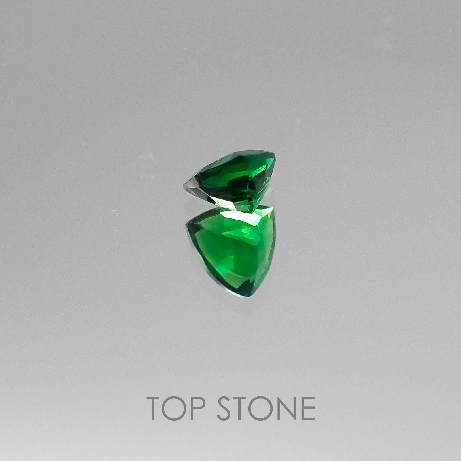 ツァボライト タンザニア産 ルース 0.24ct[20073747]4×4mm前後