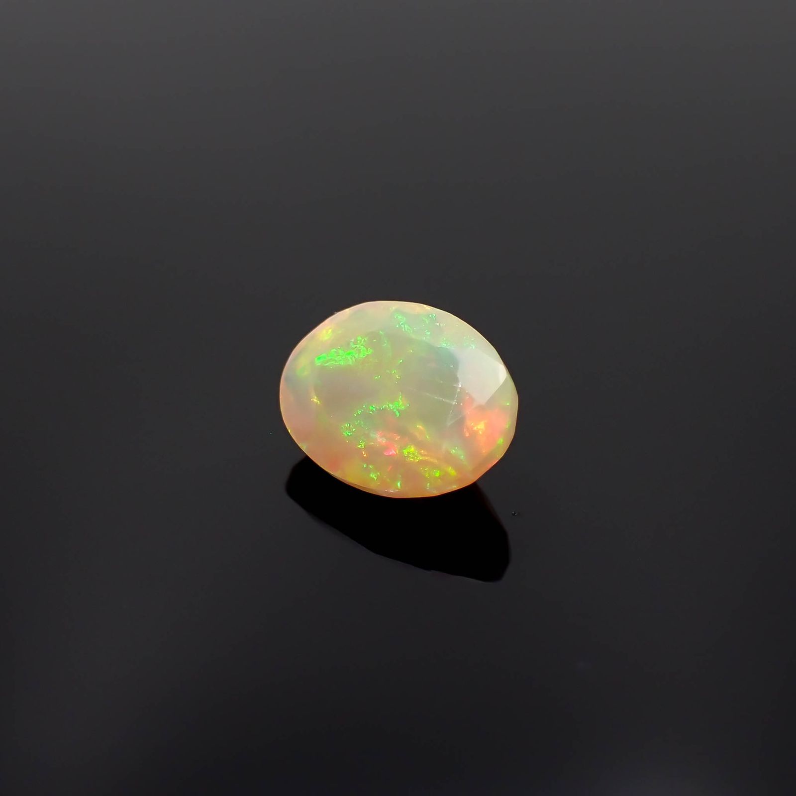エチオピアオパール(宝石名オパール)エチオピア産 1.59ct 識別済[230521989]10.3x7.8mm前後