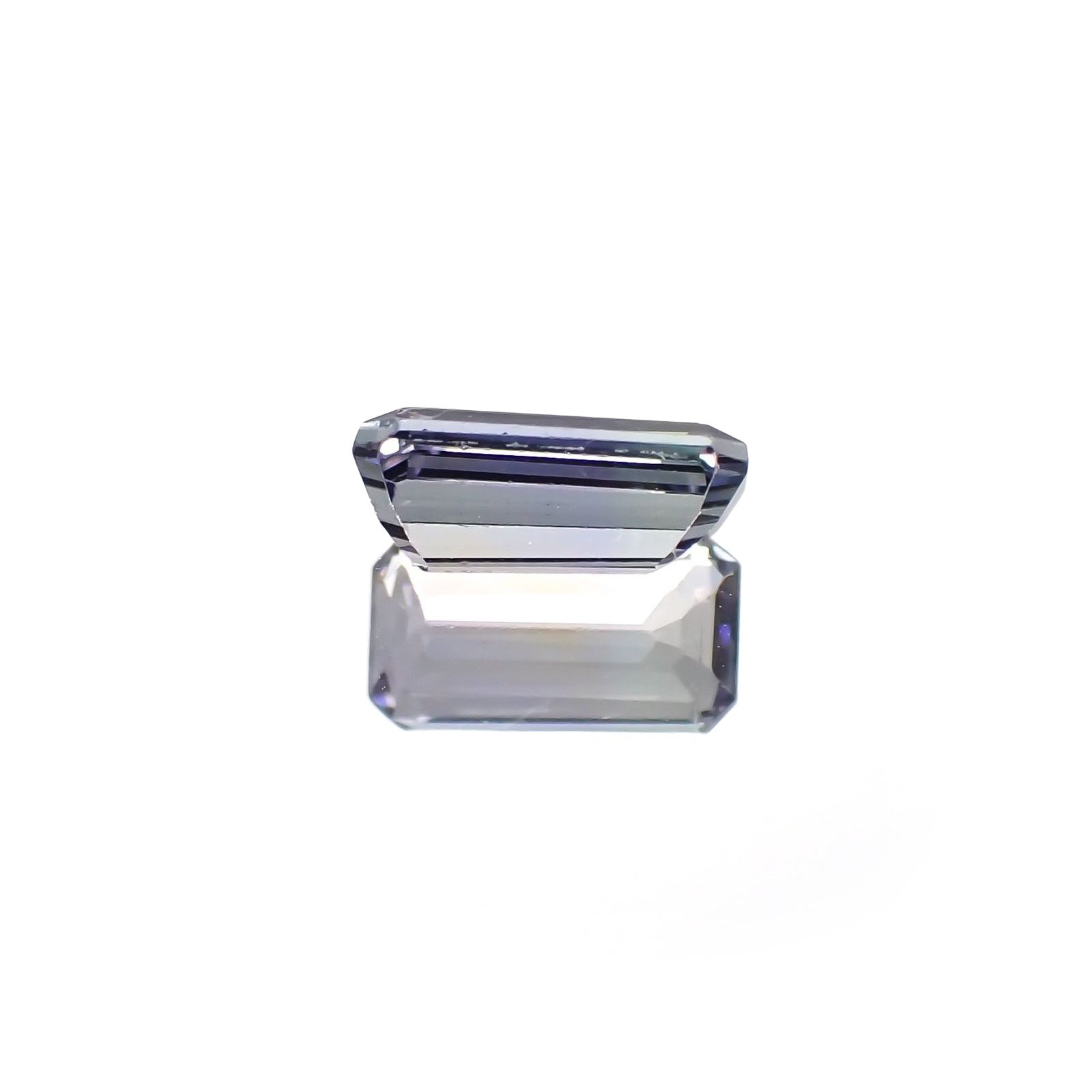 バイカラータンザナイト(宝石名バイカラー・ゾイサイト) タンザニア産 ソ付(彩珠) 0.487ct / 6.2x3.2mm前後 [210711583]