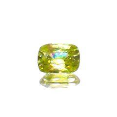 スフェーン(宝石名スフェーン)マダガスカル産 0.87ct 識別済[230120092]6.5x4.8mm前後