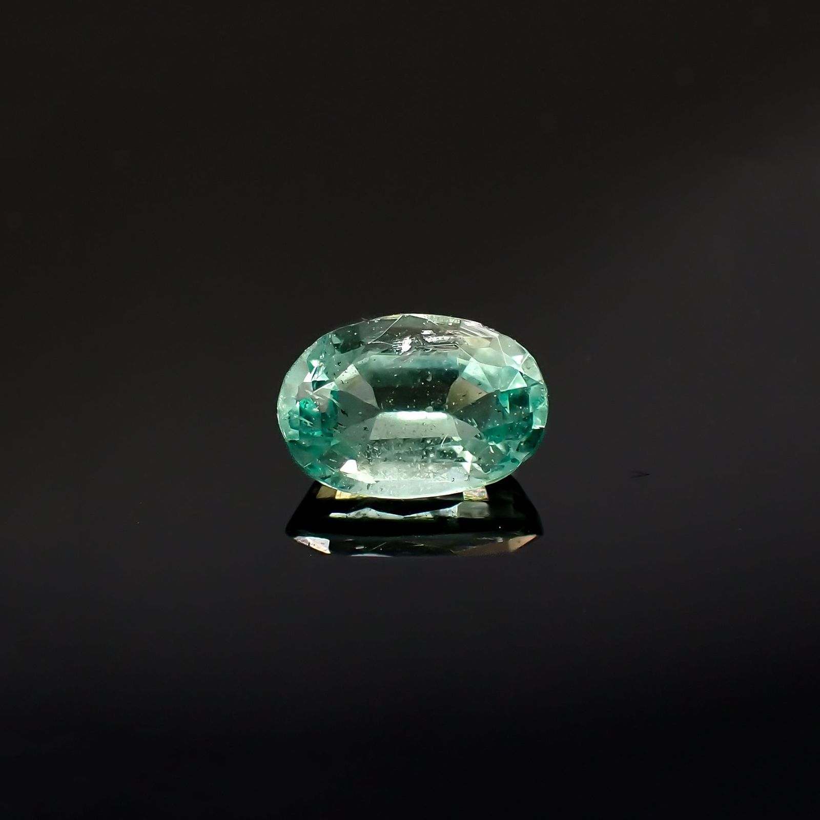 パステルカラーエメラルド コロンビア/ブラジル産 0.33ct [250817233]5.4x3.7mm前後