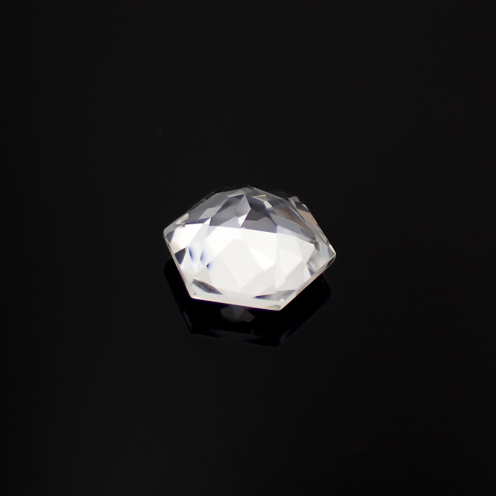 ◇ヘキサゴンカット◇ホワイトトパーズ ブラジル産 1.68ct[221119158]7x6.9mm前後