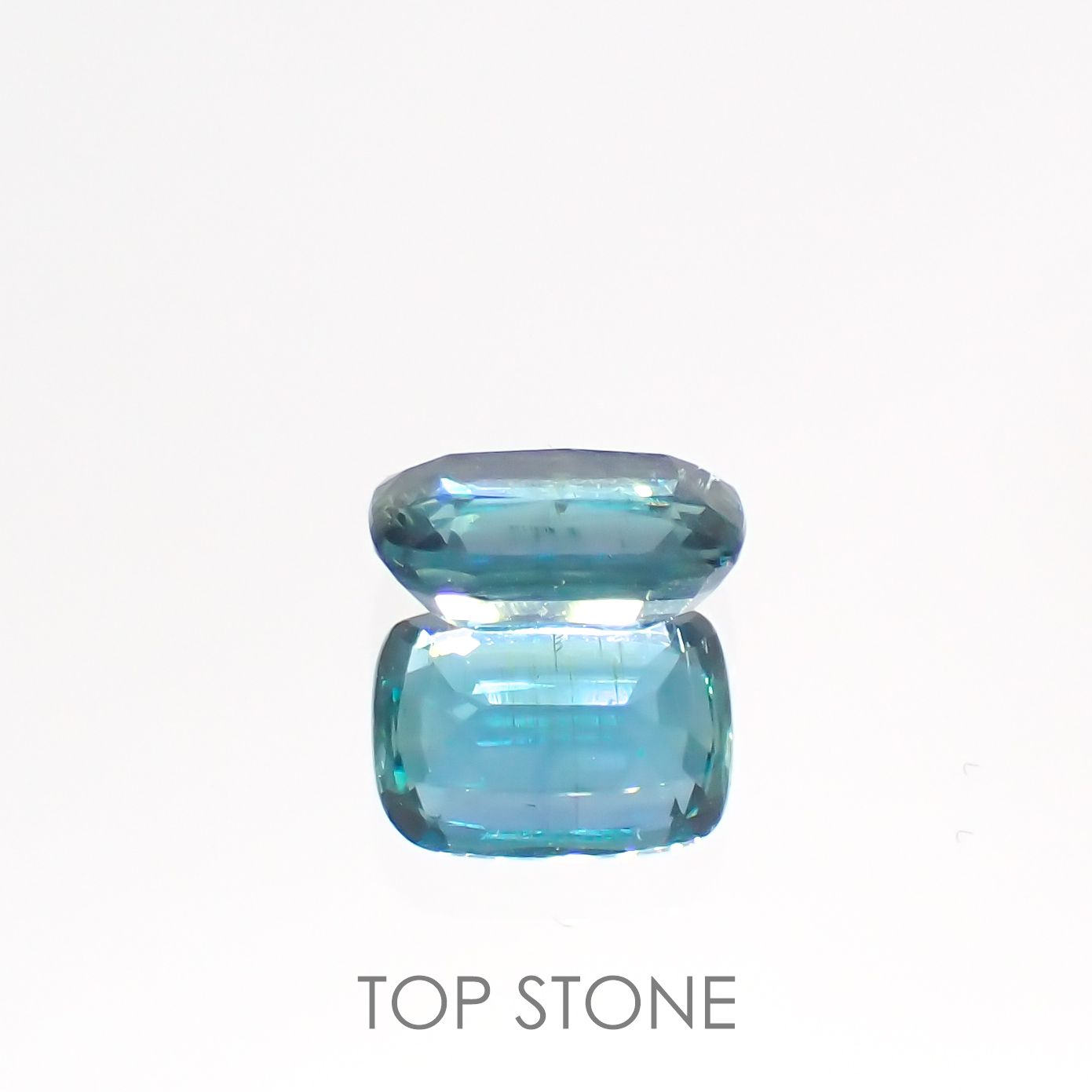 オーシャンブルーカイヤナイト(宝石名カイヤナイト)ネパール産 1.20ct 識別済[220115388]6.9x5.1mm前後
