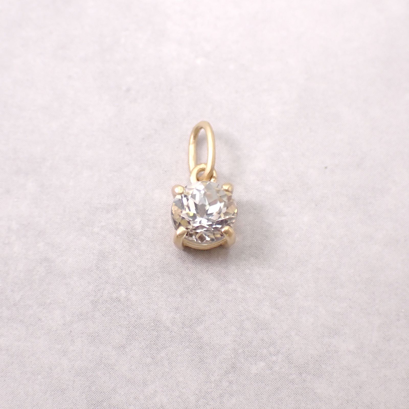 ペンダント空枠：石留め▶アクロアイト（お客様製作例）