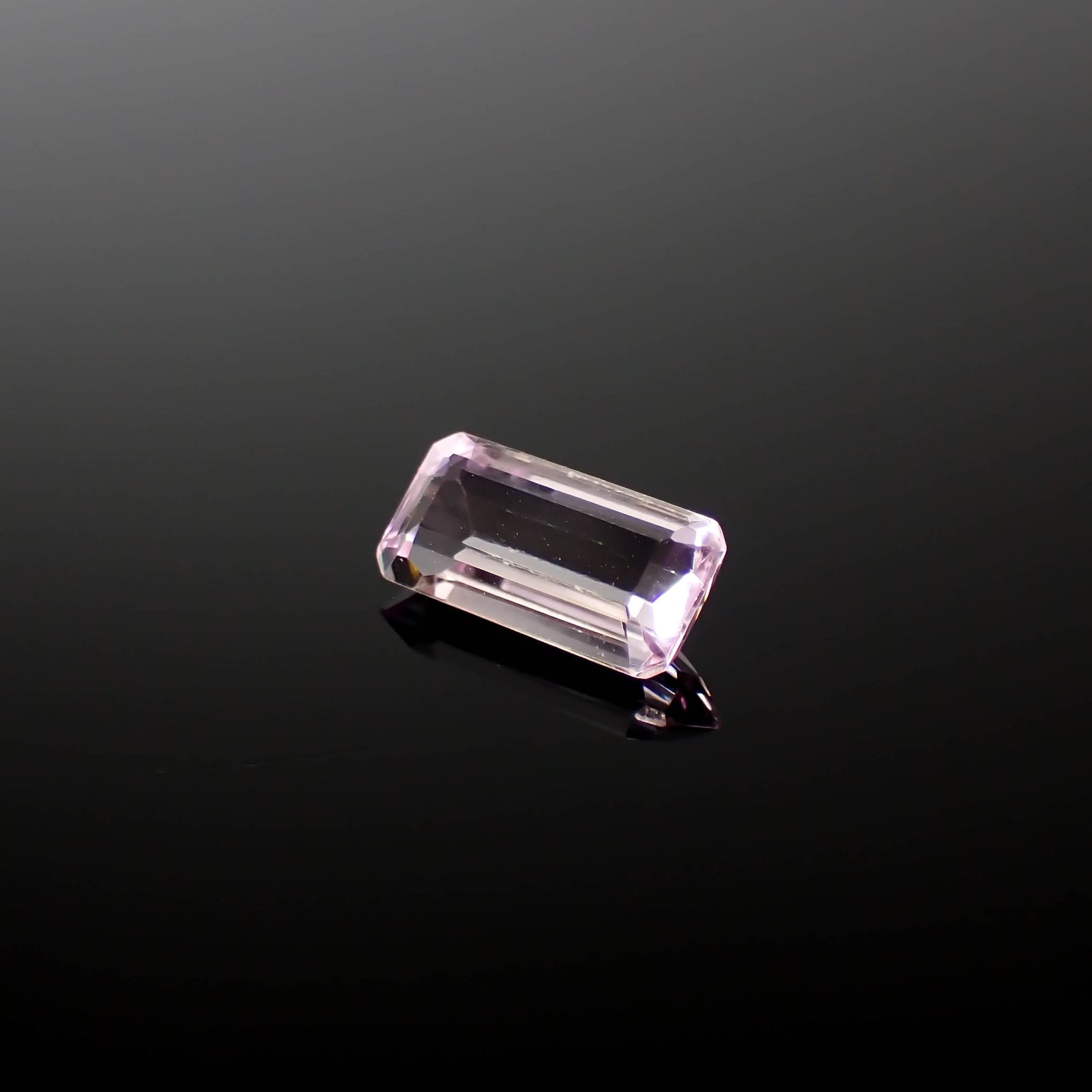 クンツァイト アフガニスタン産 2.72ct[231225137]11.9x6mm前後