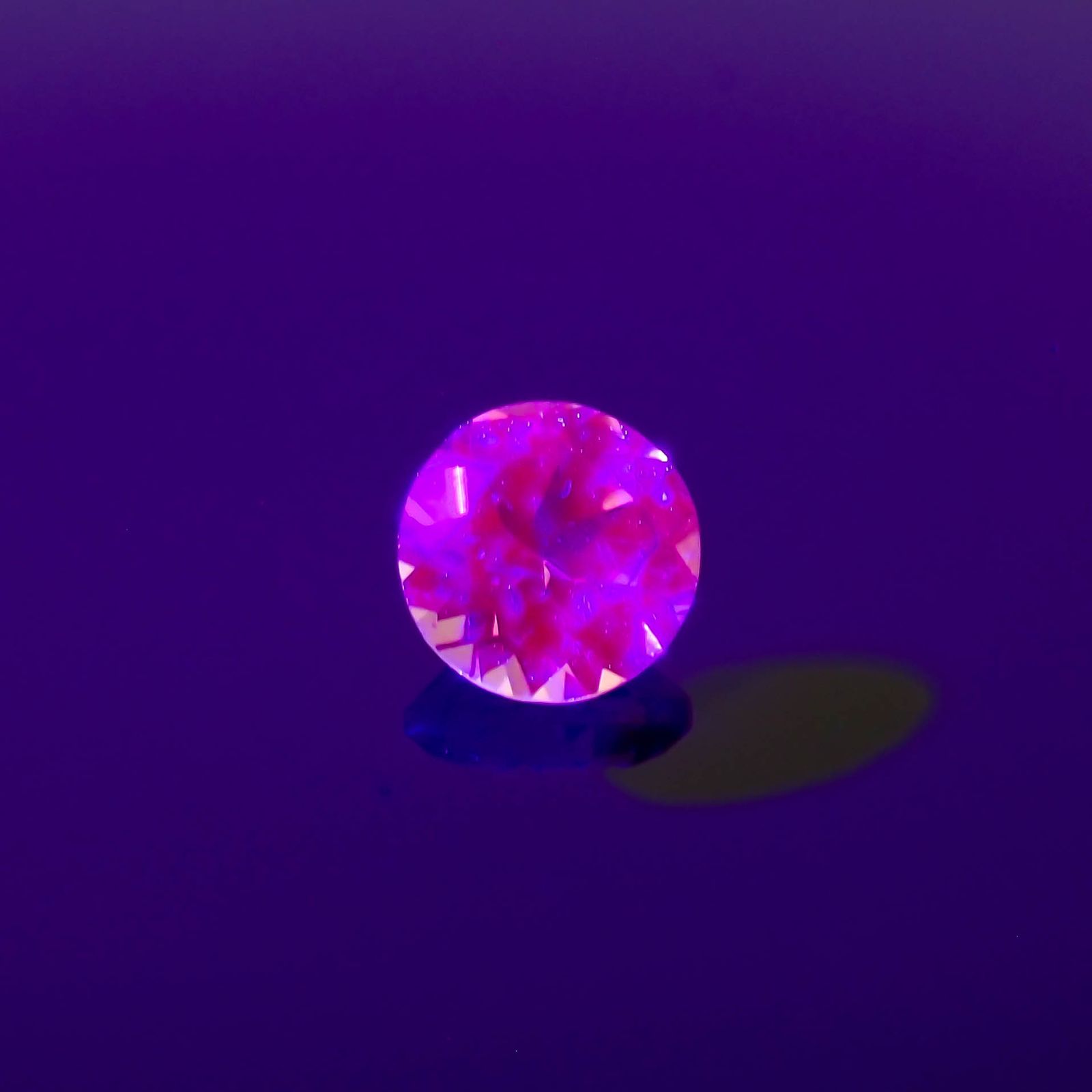 ドラゴンガーネット タンザニア産 0.42ct[230722960]4.4x4.4mm前後