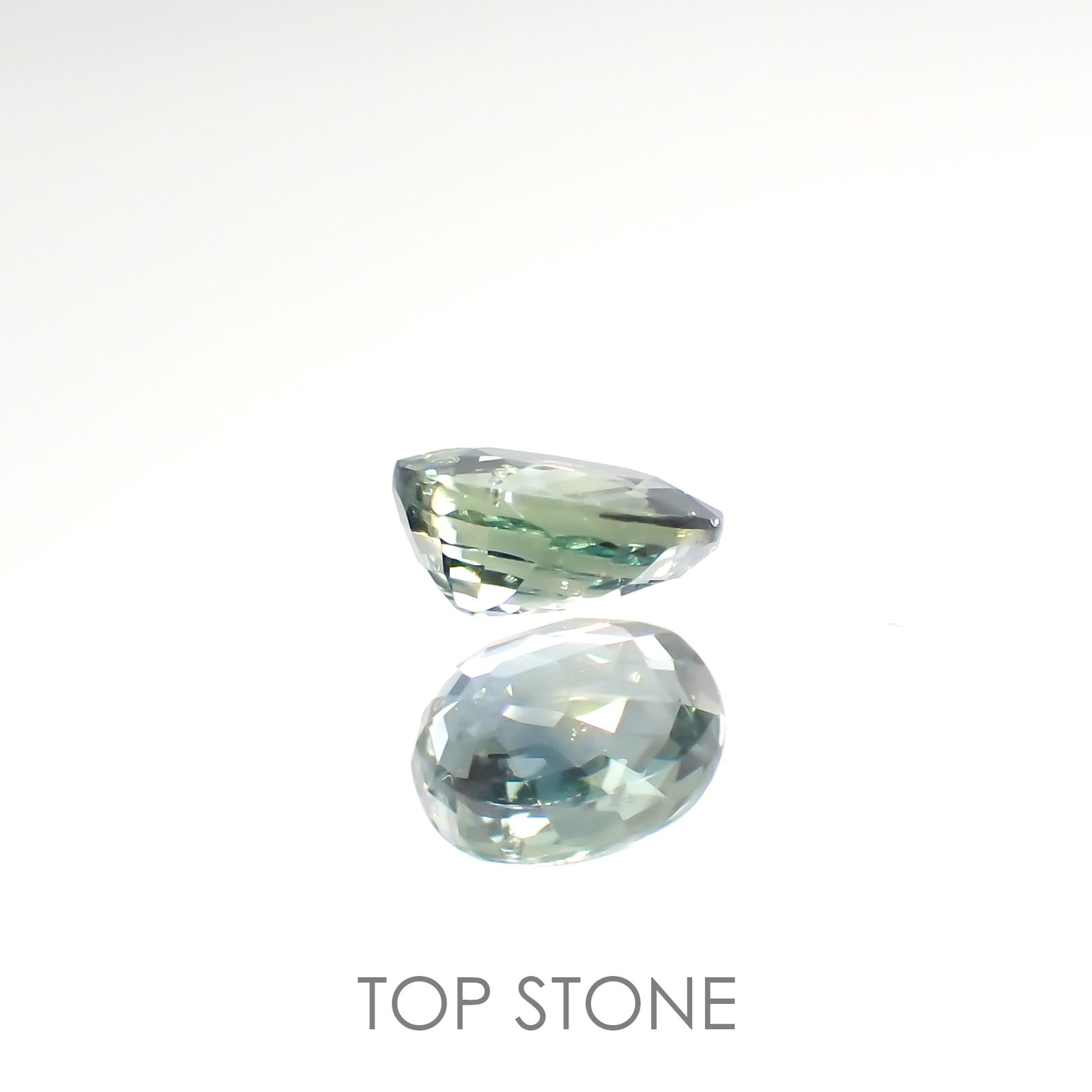 バイカラーサファイア(宝石名バイカラー・サファイア) マダガスカル/スリランカ産 1.32ct 識別済[210812474]7×5.8mm前後
