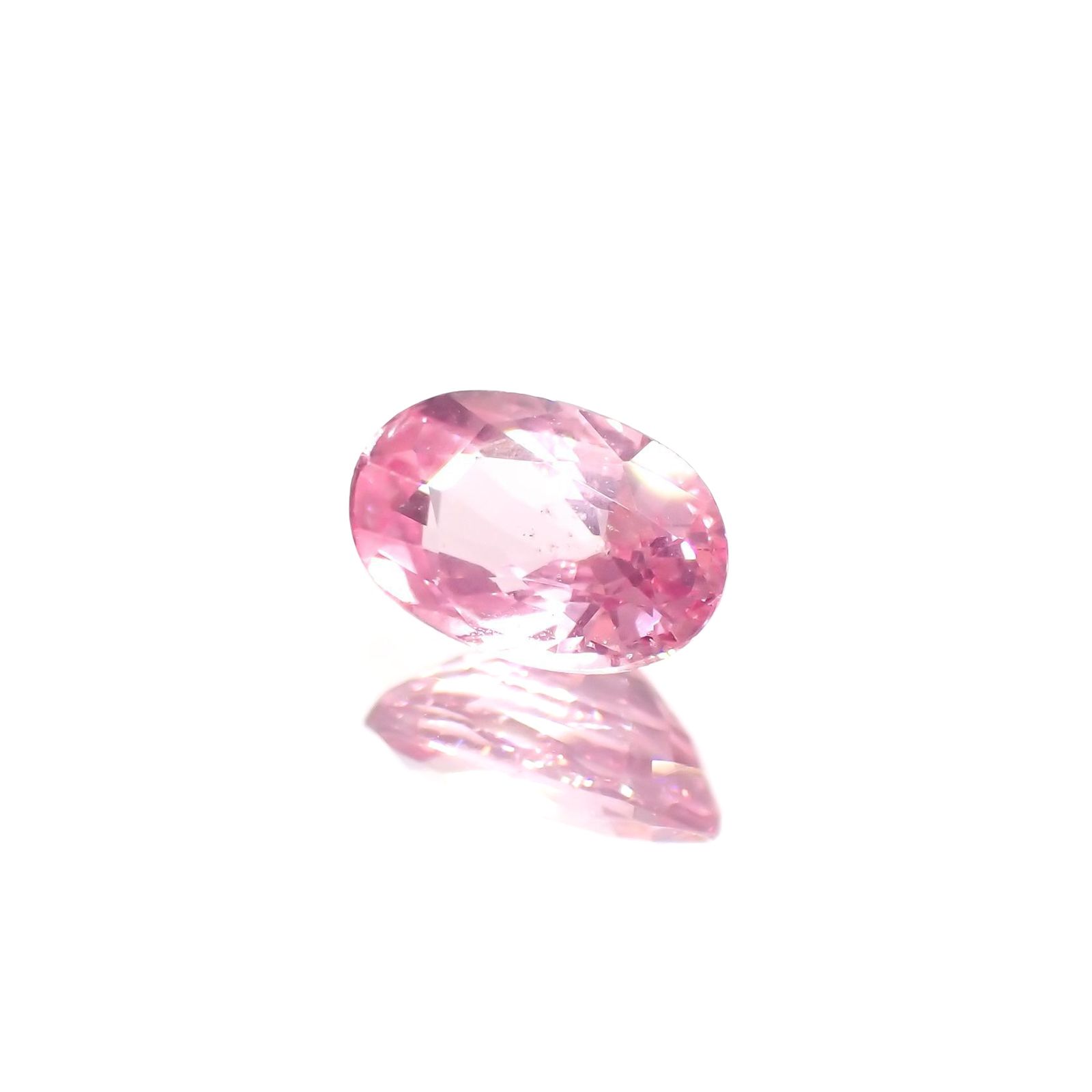 ピンクスピネル(宝石名ピンク・スピネル)タンザニア産 ソ付(彩珠) 1.246ct / 8.1x5.2mm前後 [231124091]