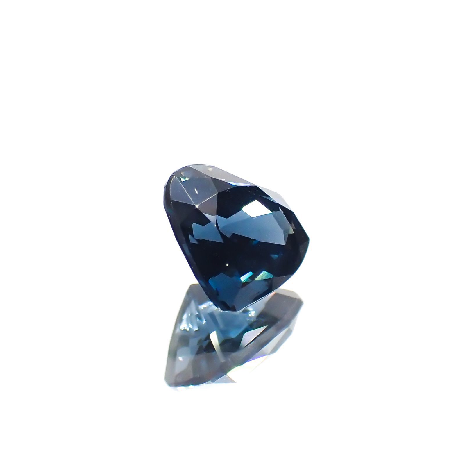 ブルースピネル(宝石名ブルー・スピネル)スリランカ産 1.357ct ソ付(彩珠)[231224447]6.3x7.3mm前後