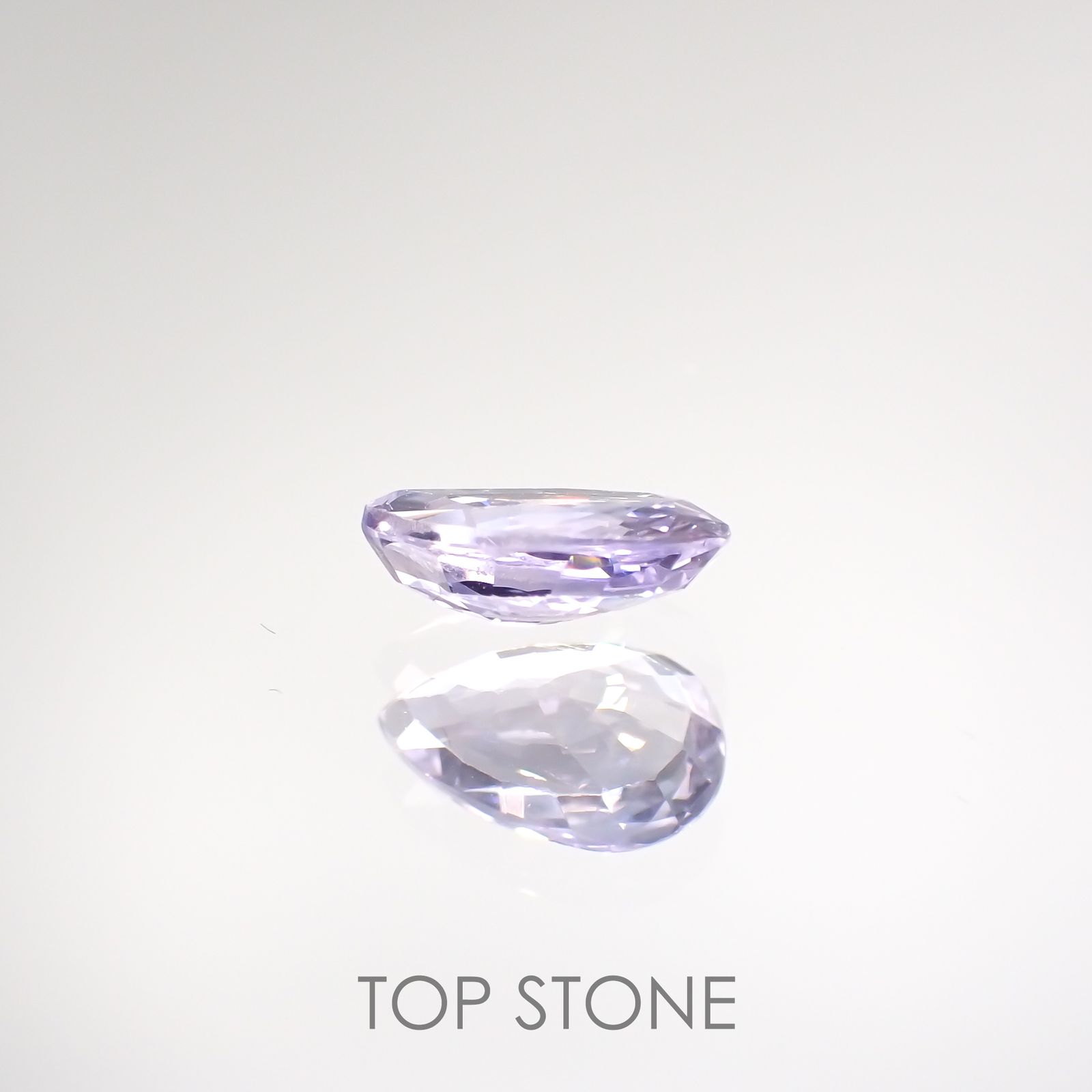 ラベンダーサファイア(宝石名サファイア) マダガスカル/スリランカ産 0.99ct 識別済[210812502]7.9×4.9mm前後