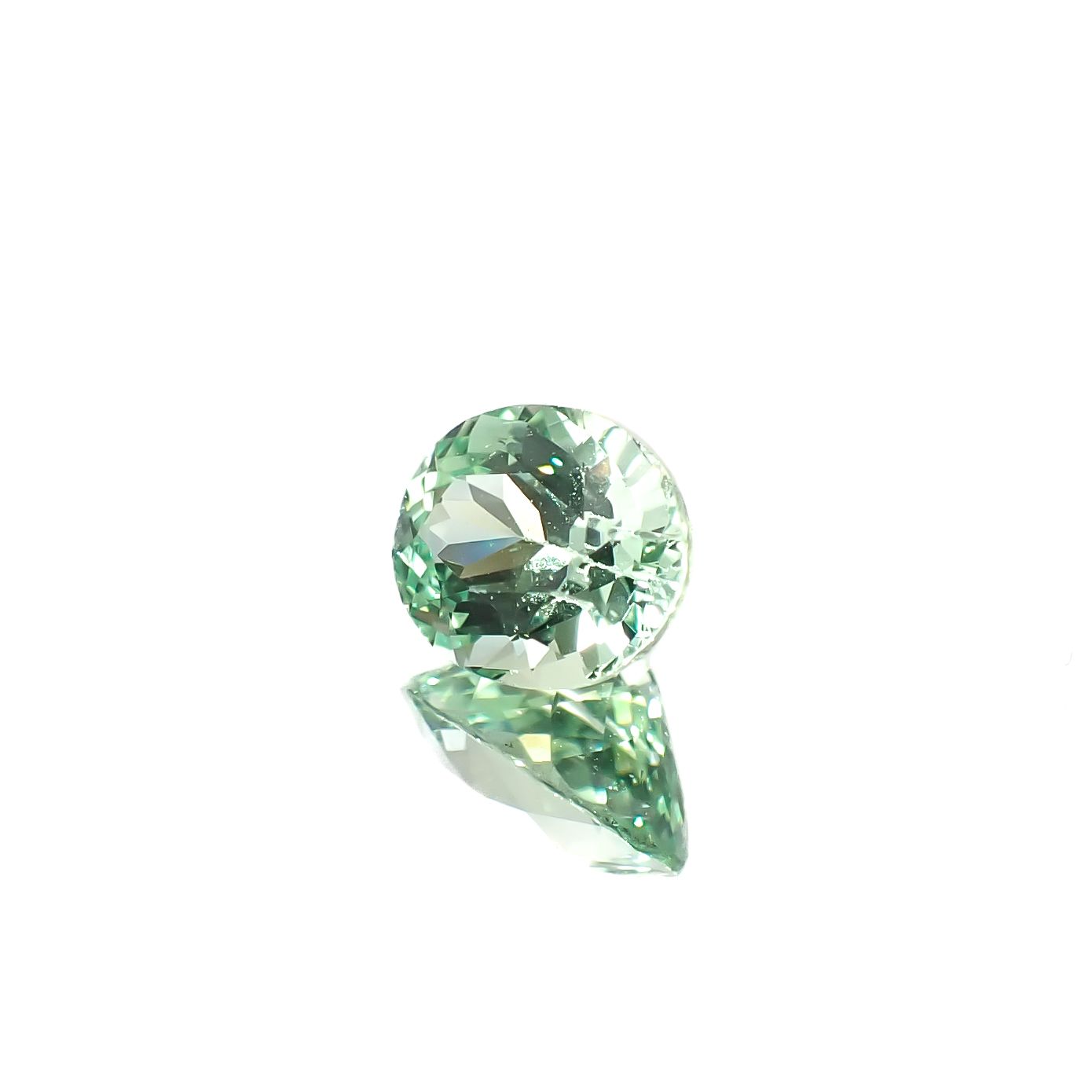 ミントガーネット タンザニア産 0.62ct [241229608]5.8x4.5mm前後
