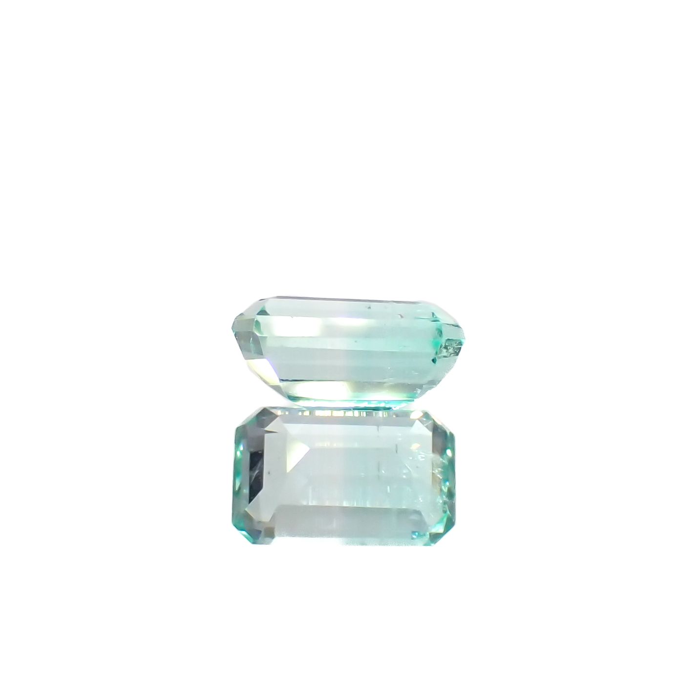 パステルカラーエメラルド コロンビア産 0.49ct[240225961]5.7x3.6mm前後