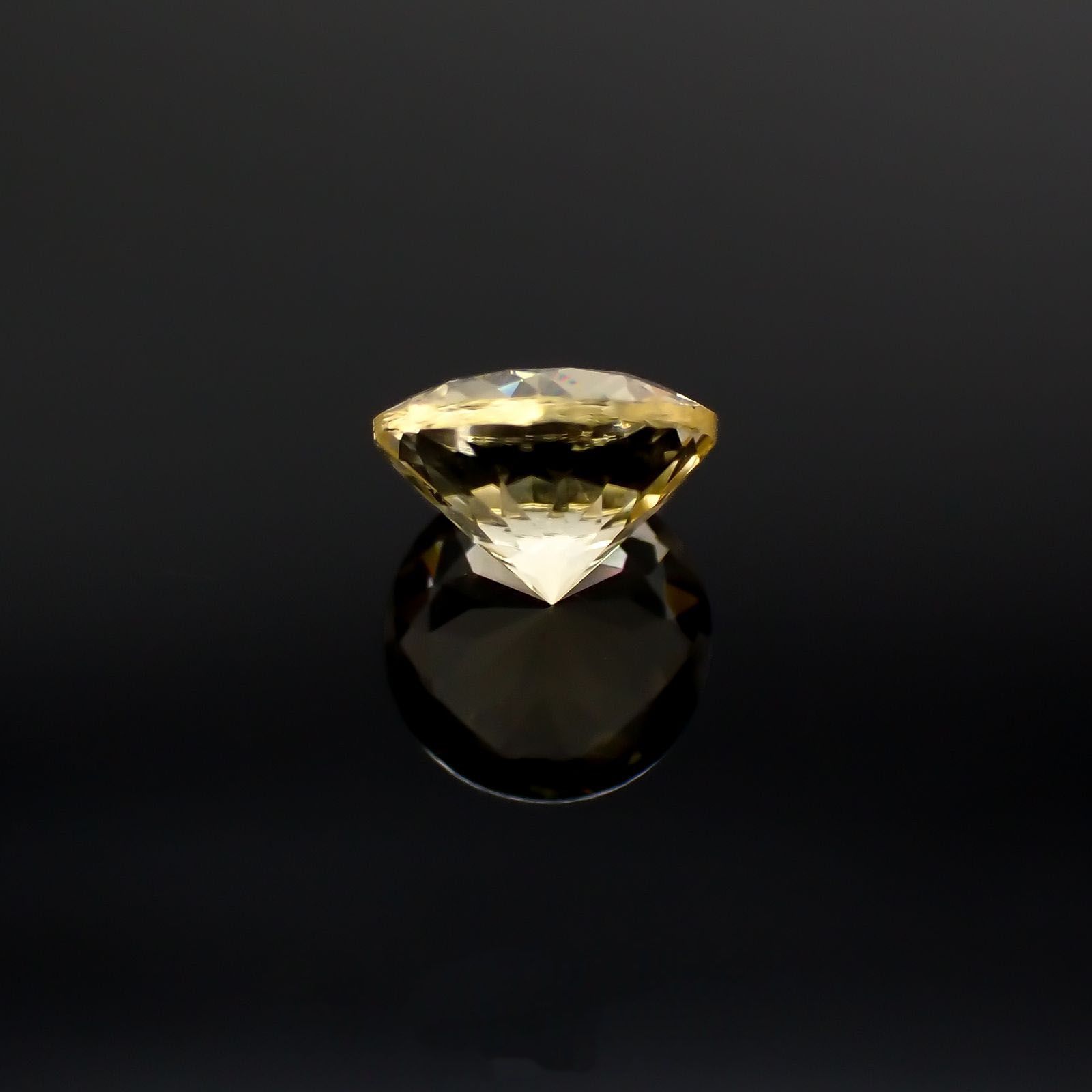 イエロースキャポライト(宝石名イエロー・スキャポライト)タンザニア産 0.45ct 識別済[220918025]5.1x5.1mm前後
