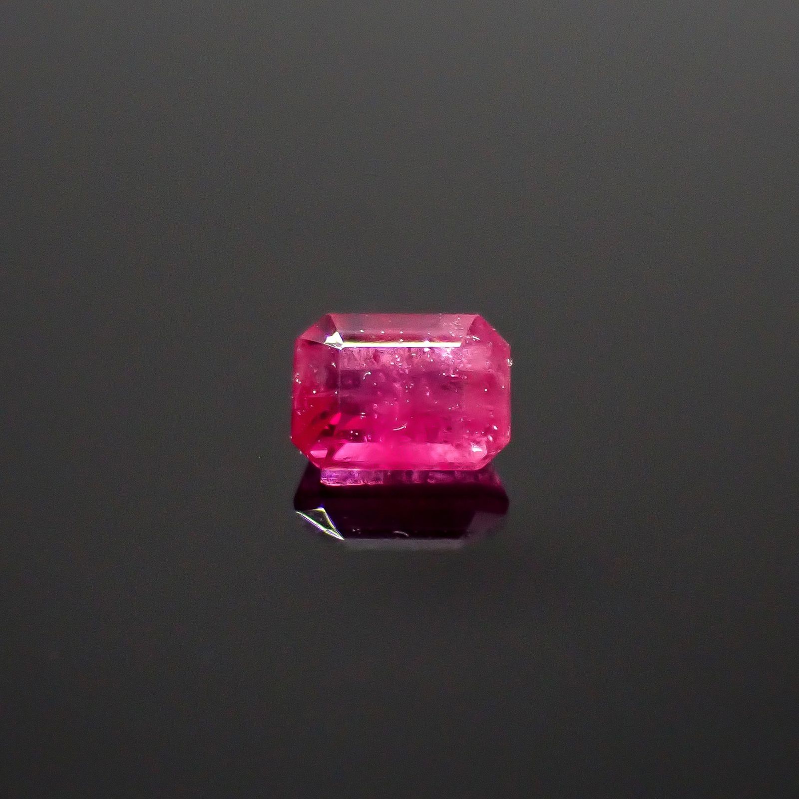 幻の赤いエメラルド!!★アメリカレッドベリル★ リング、ペンダントオーダー受付中 レッドベリル0.86ct(GIA宝石鑑別書付) | ユアエメラルド