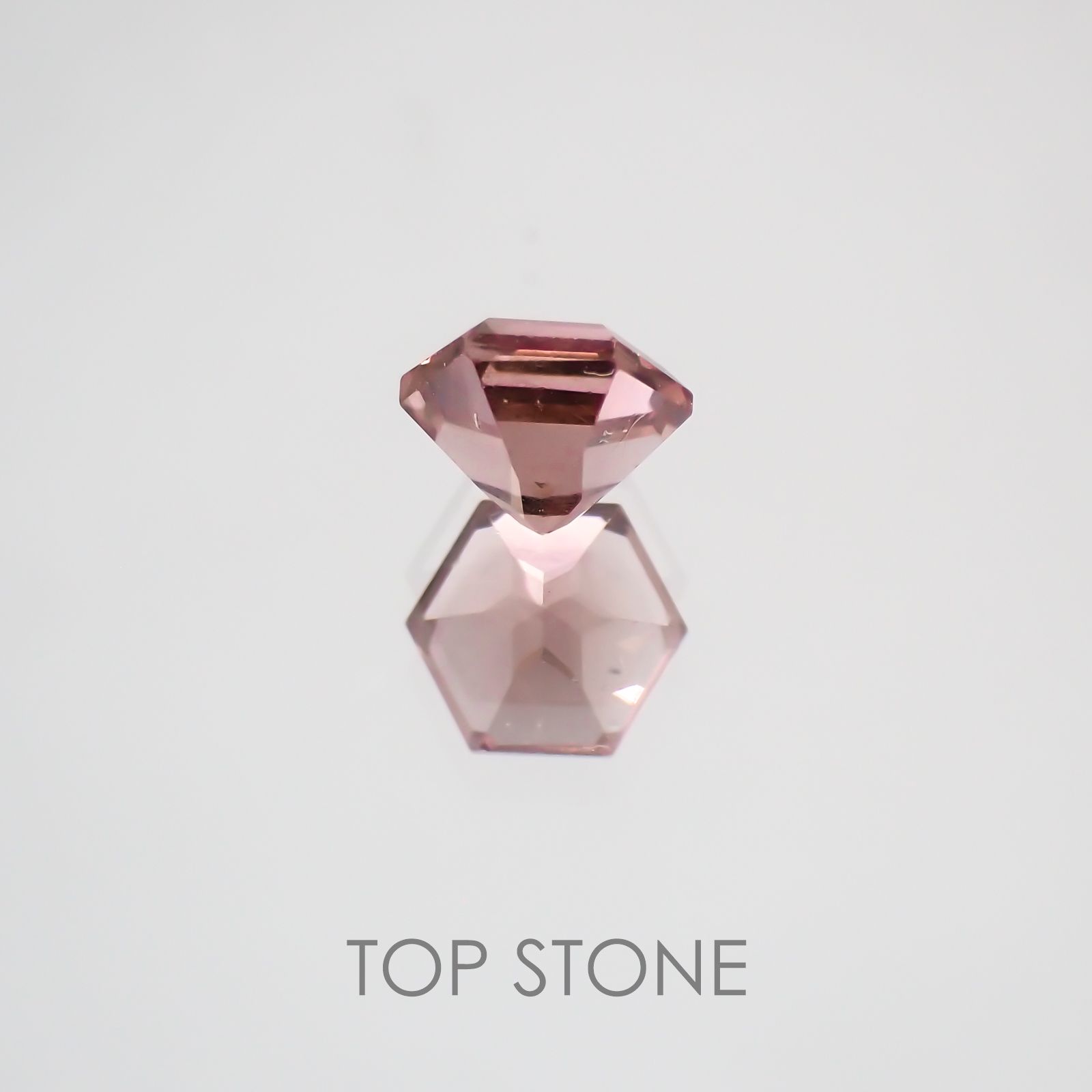 ◇ヘキサゴンカット◇マラヤガーネットSA タンザニア産 ルース 0.43ct[210210093]4.1×4.1mm前後
