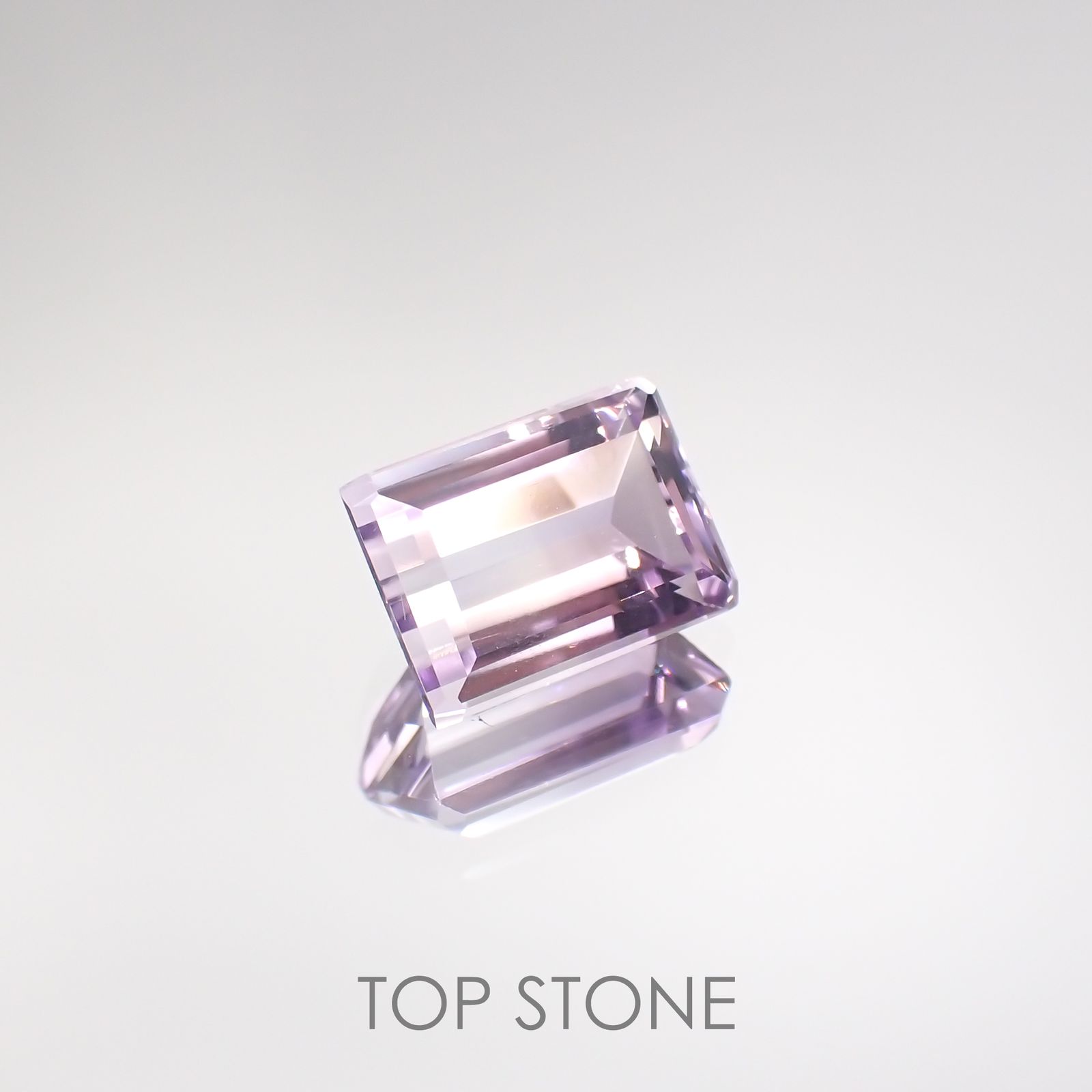 アワーグラスアメジスト(宝石名バイカラー・クォーツ) モロッコ産 3.21ct 識別済[210912328]9.9×7.2mm前後