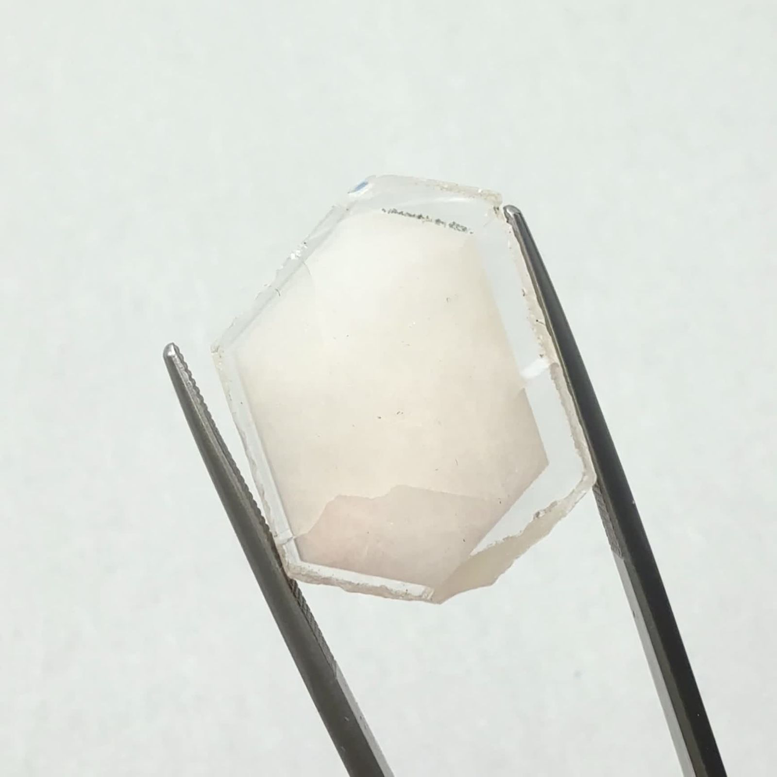 Amazon.co.jp: レインボーファントムクォーツ 水晶 ポイント